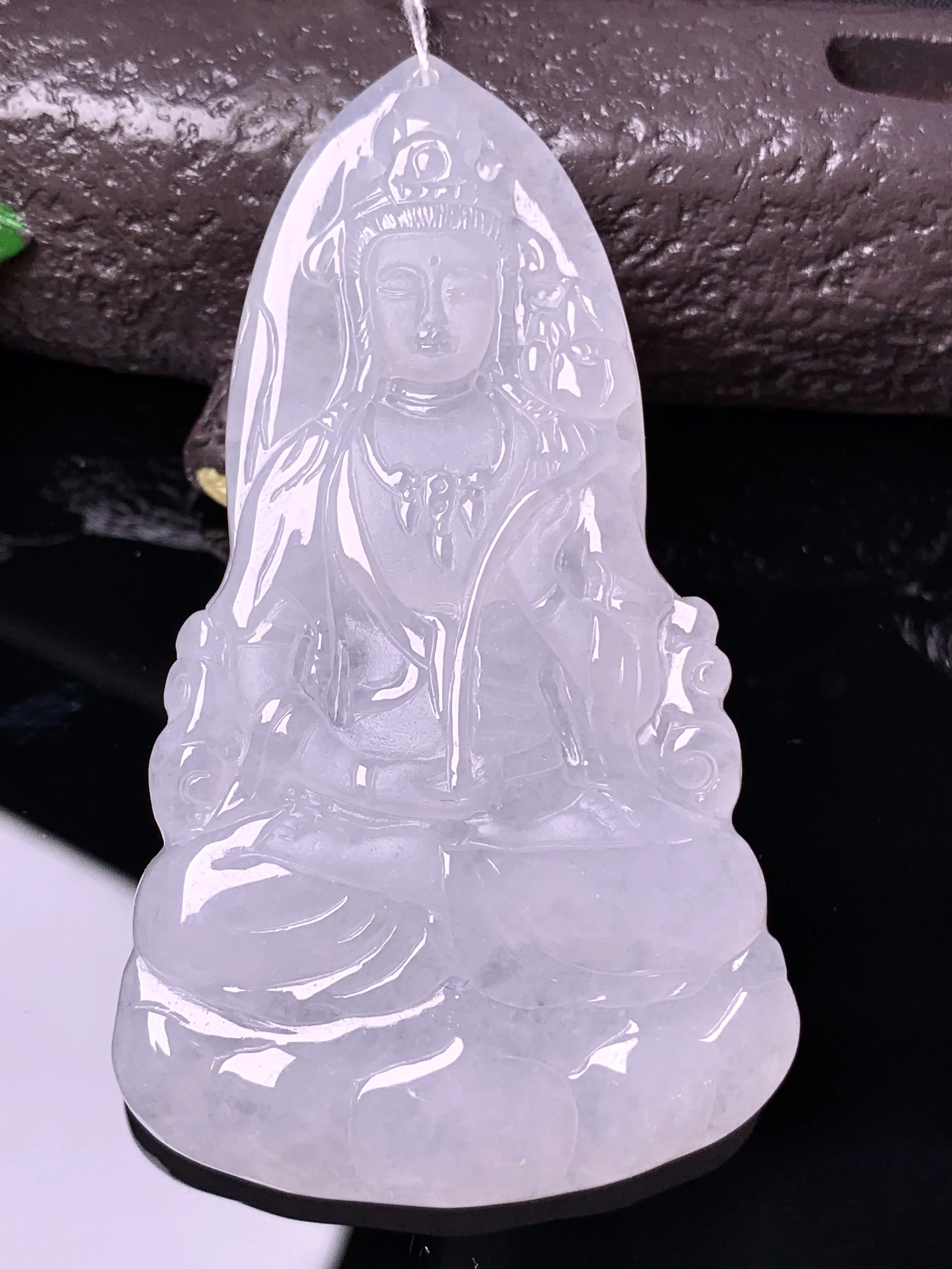 冰种度母观音吊坠 玉质细腻 水润亮眼 色泽艳丽 整体尺寸67*38*5.5