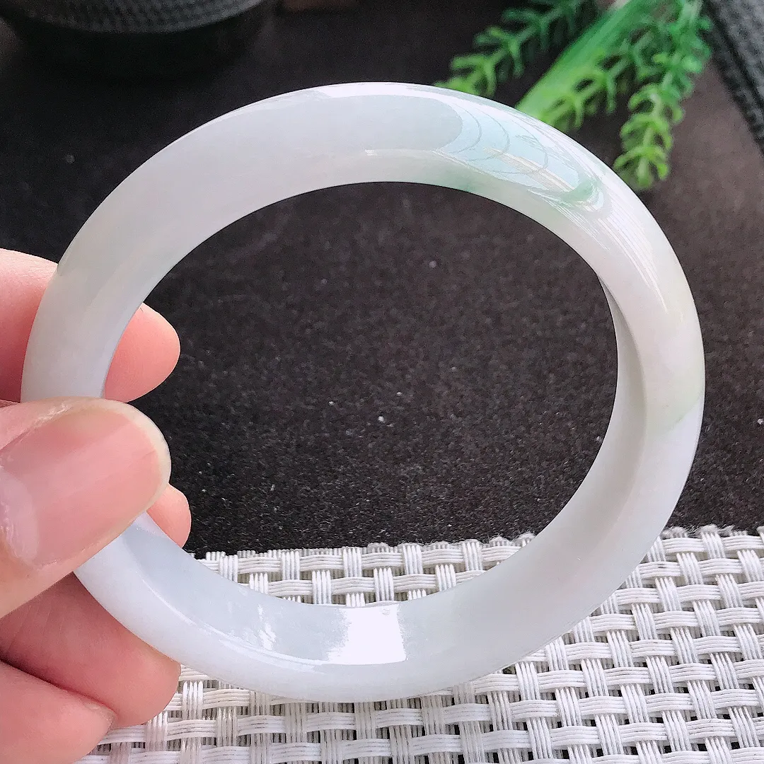 天然A货翡翠59/13.6/8.3老坑冰润水灵飘花手镯宽边玉镯