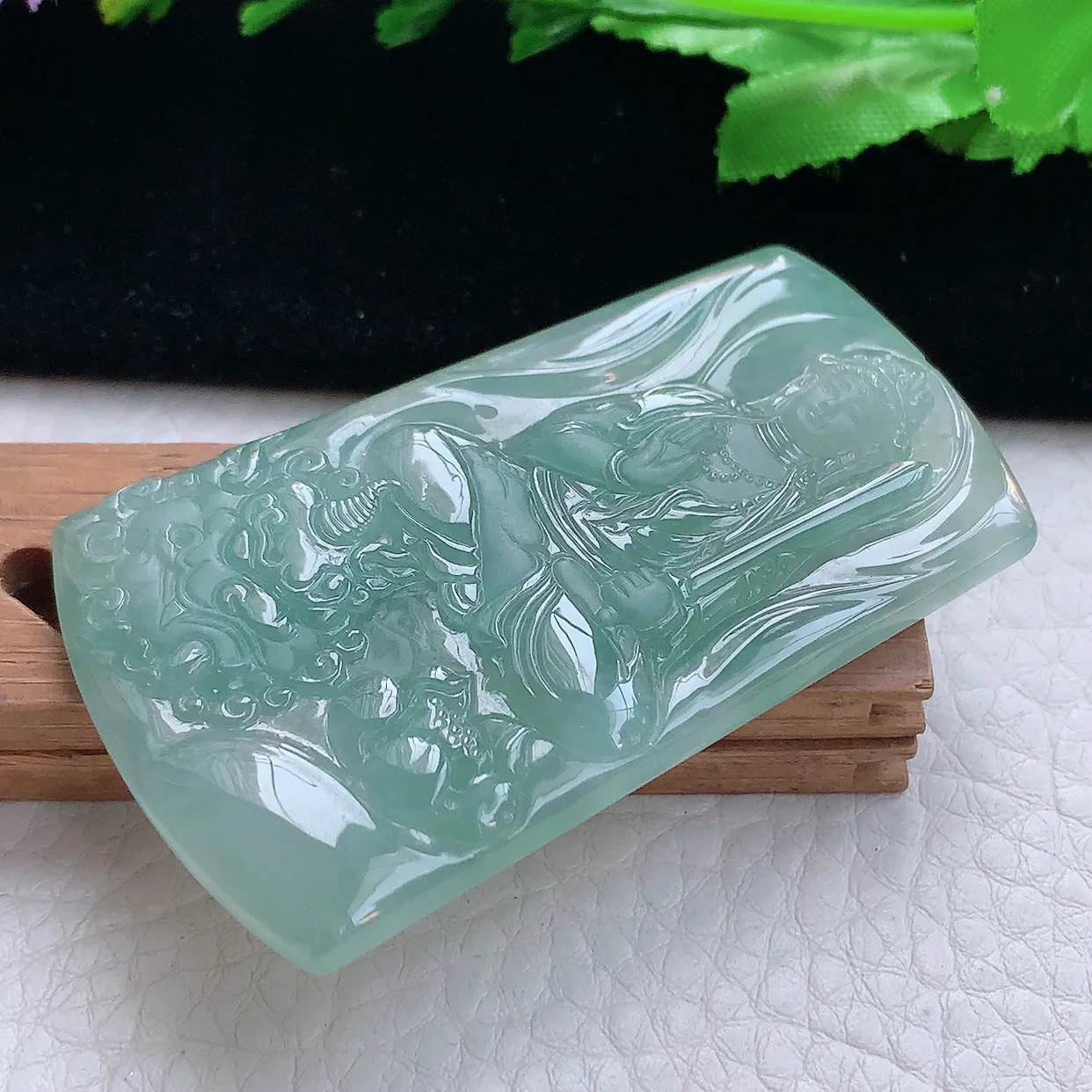 ktj实拍62.5*36.5*5.5天然翡翠a货精雕冰晴文殊菩萨 生肖守护神玉吊坠