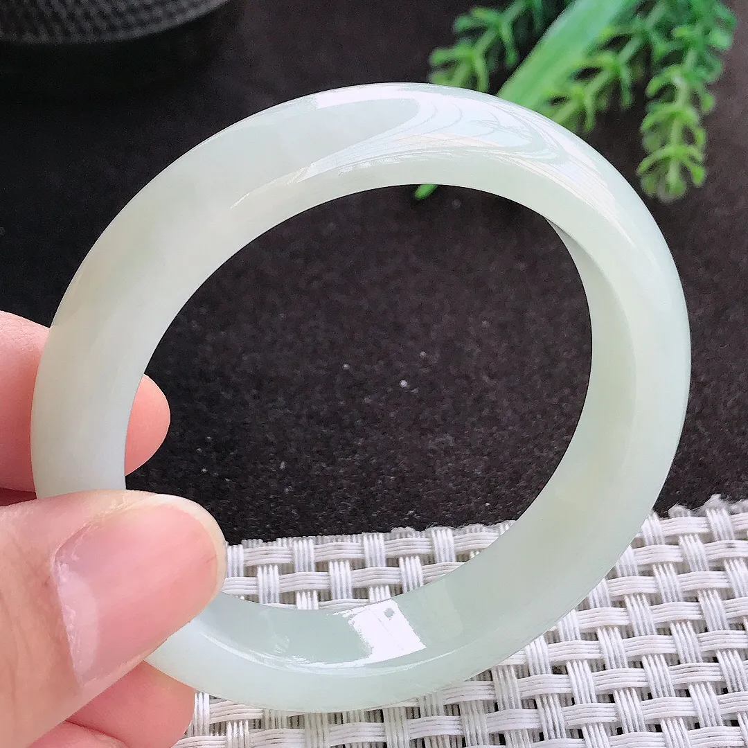 天然A货翡翠51/11.8/8老坑冰胶水灵冰晴绿手镯小圈口宽边玉镯