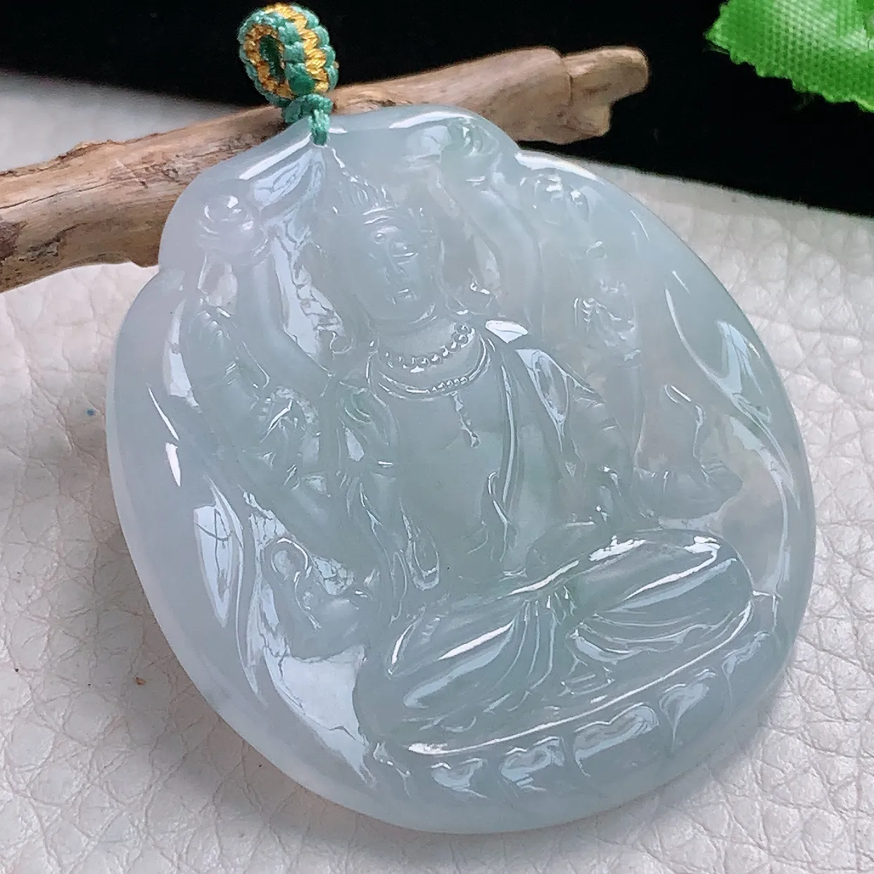 yn实拍52*46.5*5.3缅甸天然翡翠千手观音吊坠冰透晴底精雕守护神玉坠