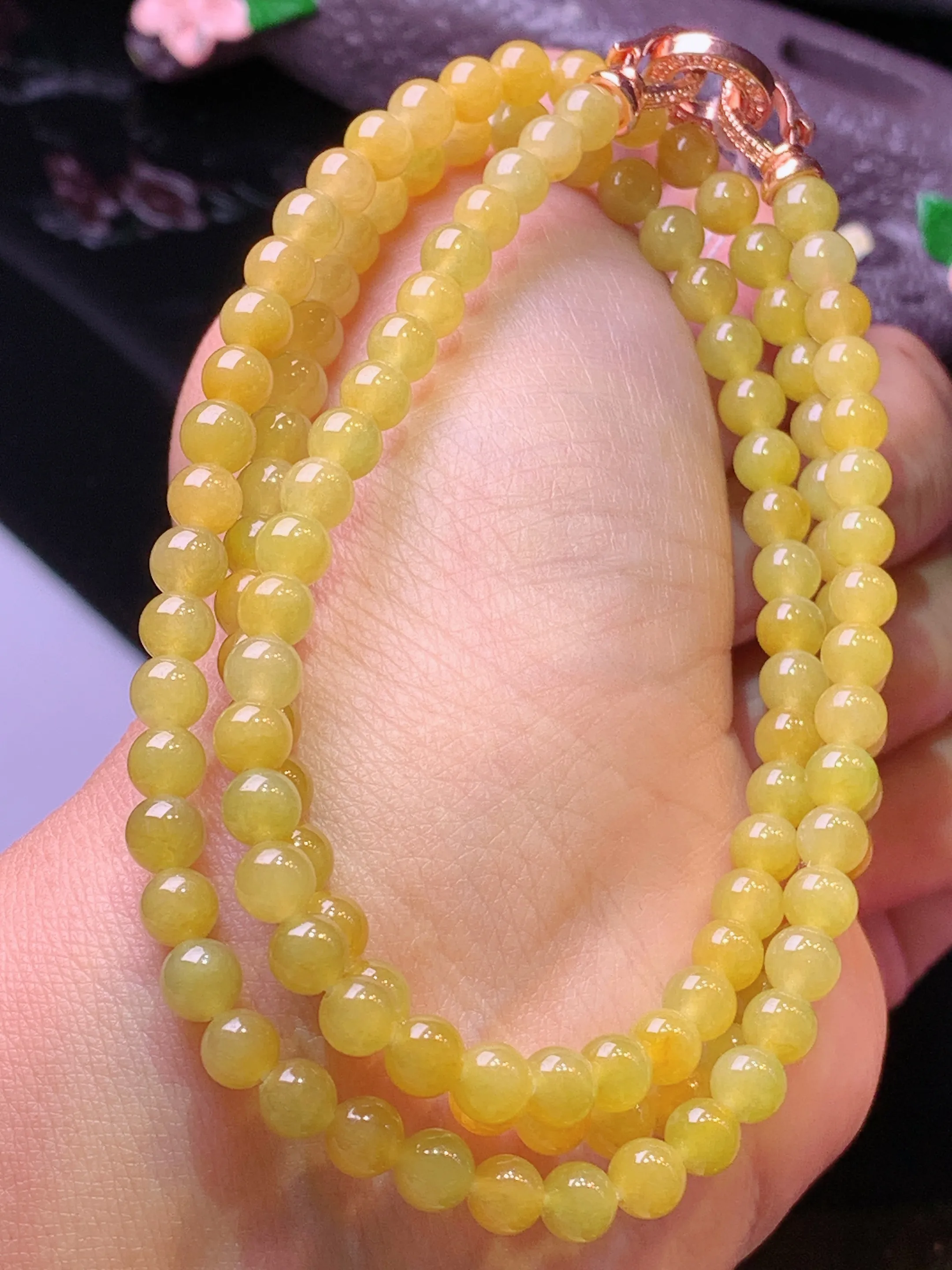 黄翡圆珠项链 玉质细腻 水润亮眼 色泽艳丽 整体尺寸5