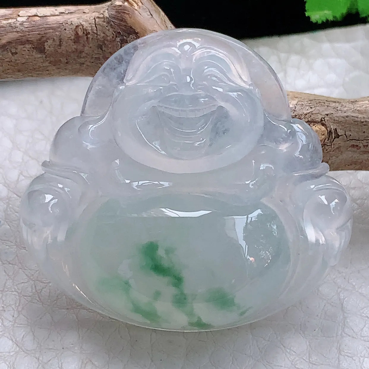 gp 实拍缅甸天然翡翠冰种飘花大佛公吊坠