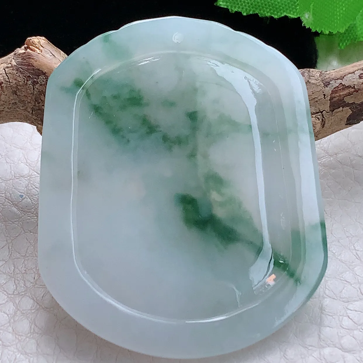 kh实拍51*42.6*4.5天然翡翠a货精雕飘花招财鼠玉吊坠生肖鼠玉坠