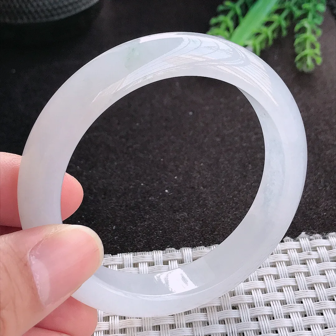 天然A货翡翠54.5/12.4/8.5老坑冰透起胶白冰手镯月光白宽边玉镯