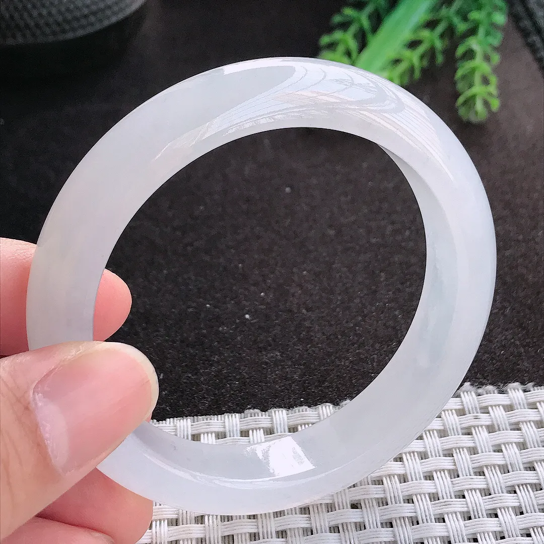 天然A货翡翠54.5/12.4/8.5老坑冰透起胶白冰手镯月光白宽边玉镯