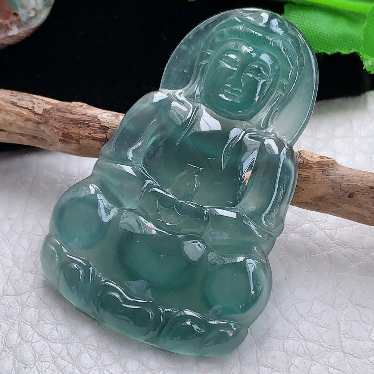 gp实拍59*38.3*4.8天然翡翠a货冰蓝正庄观音 玉观音玉吊坠