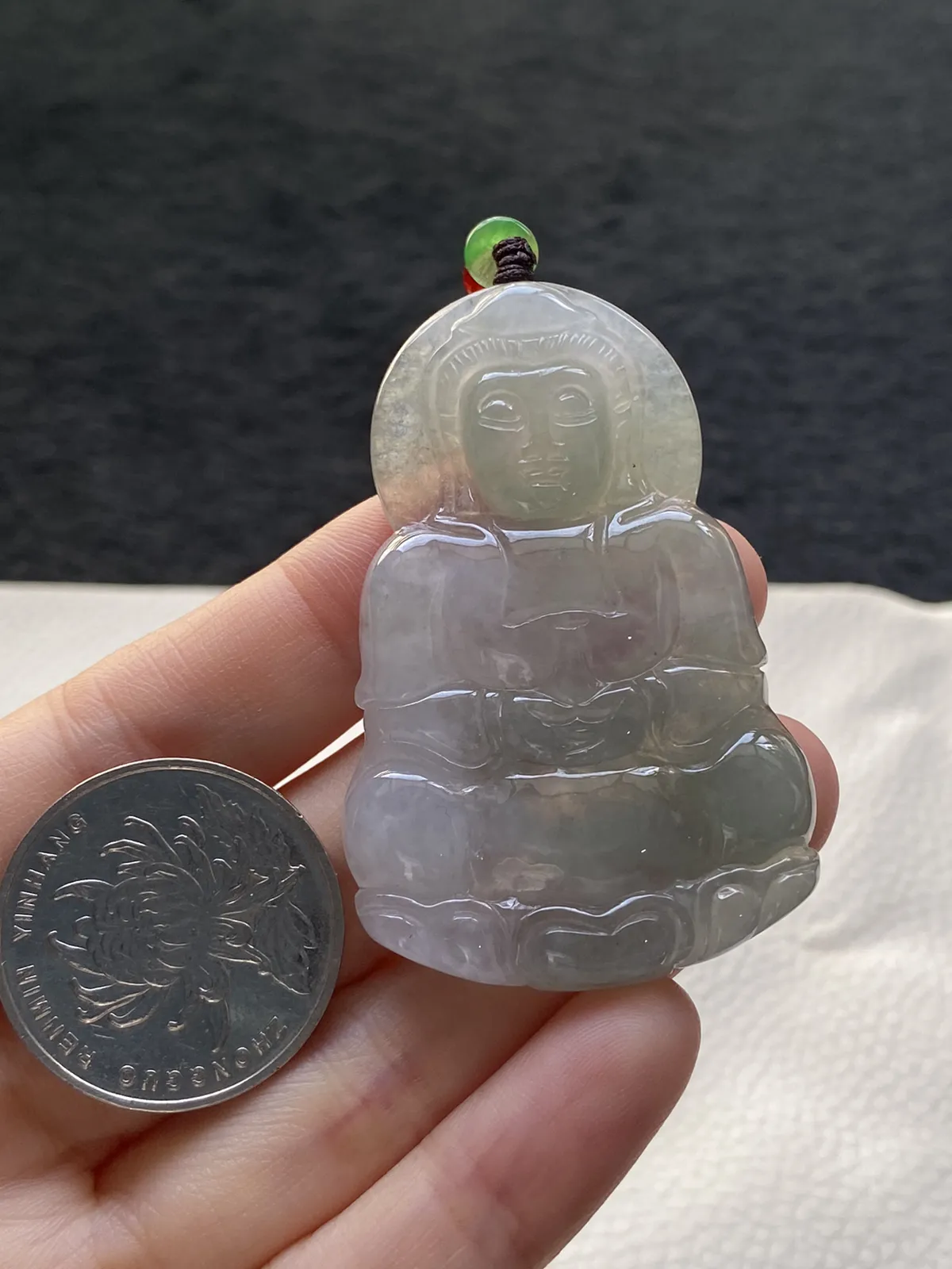 翡翠冰糯种白色吊坠，配珠未测