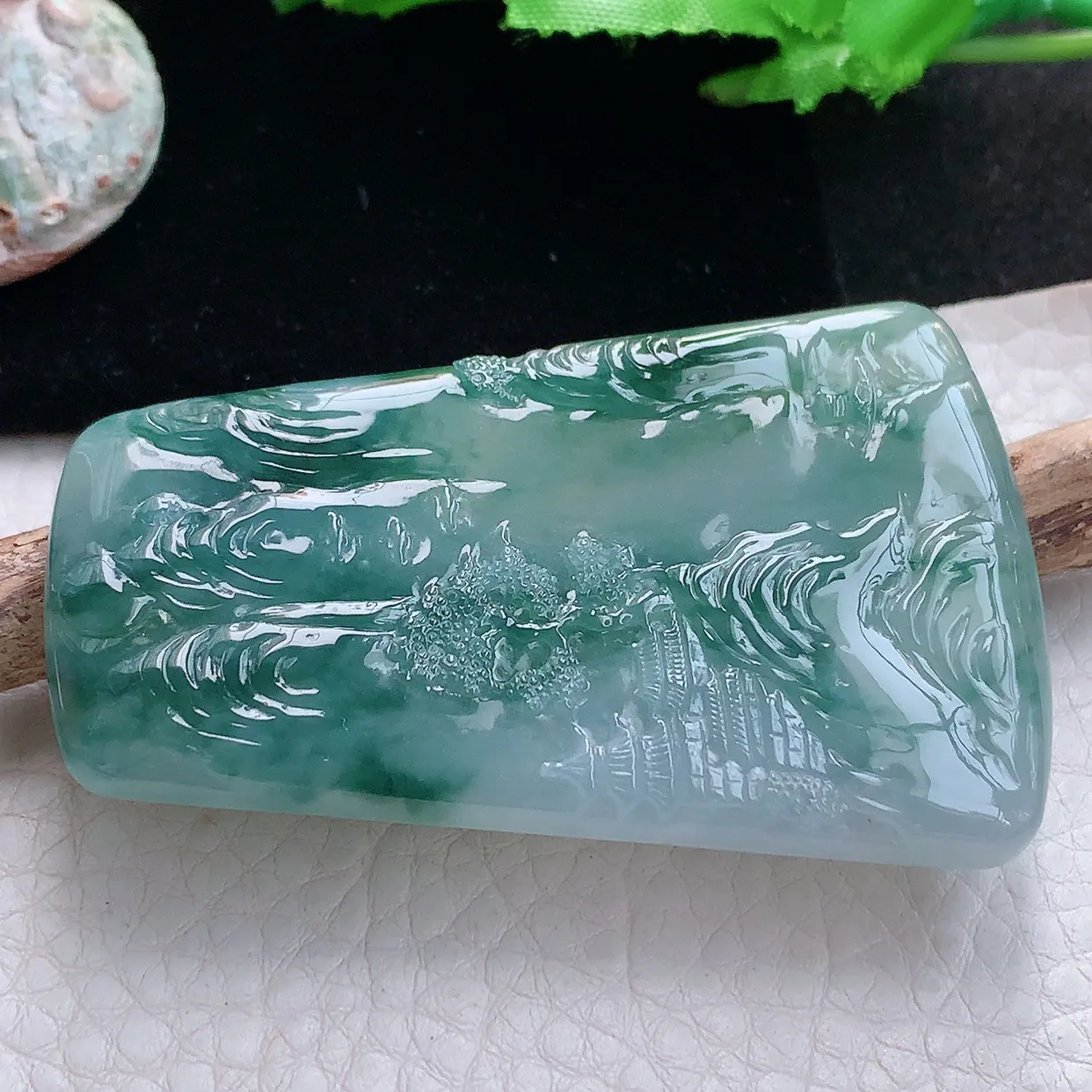 ktj实拍64*40.5*5.5天然翡翠a货精雕冰飘蓝花山水 大好河山玉吊坠