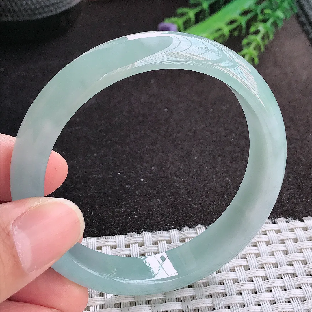 天然A货翡翠57/13/7.5老坑冰胶水灵冰晴天空蓝手镯宽边玉镯