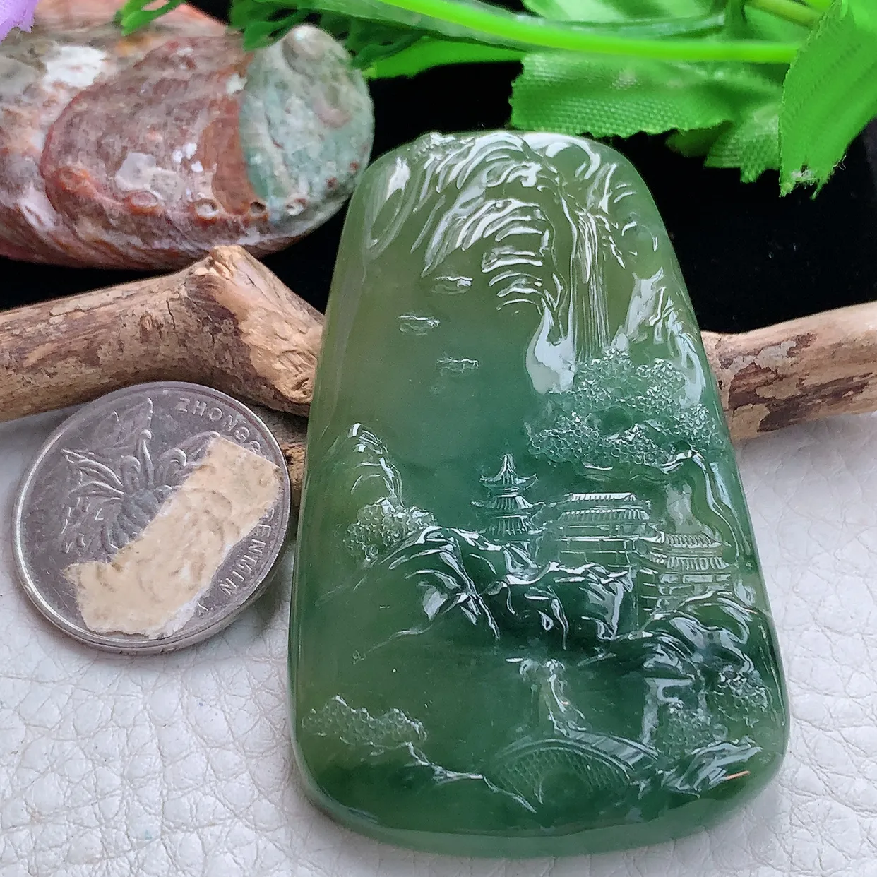 ktj实拍65.2*40*7.3天然翡翠a货精雕三彩山水 大好河山玉吊坠