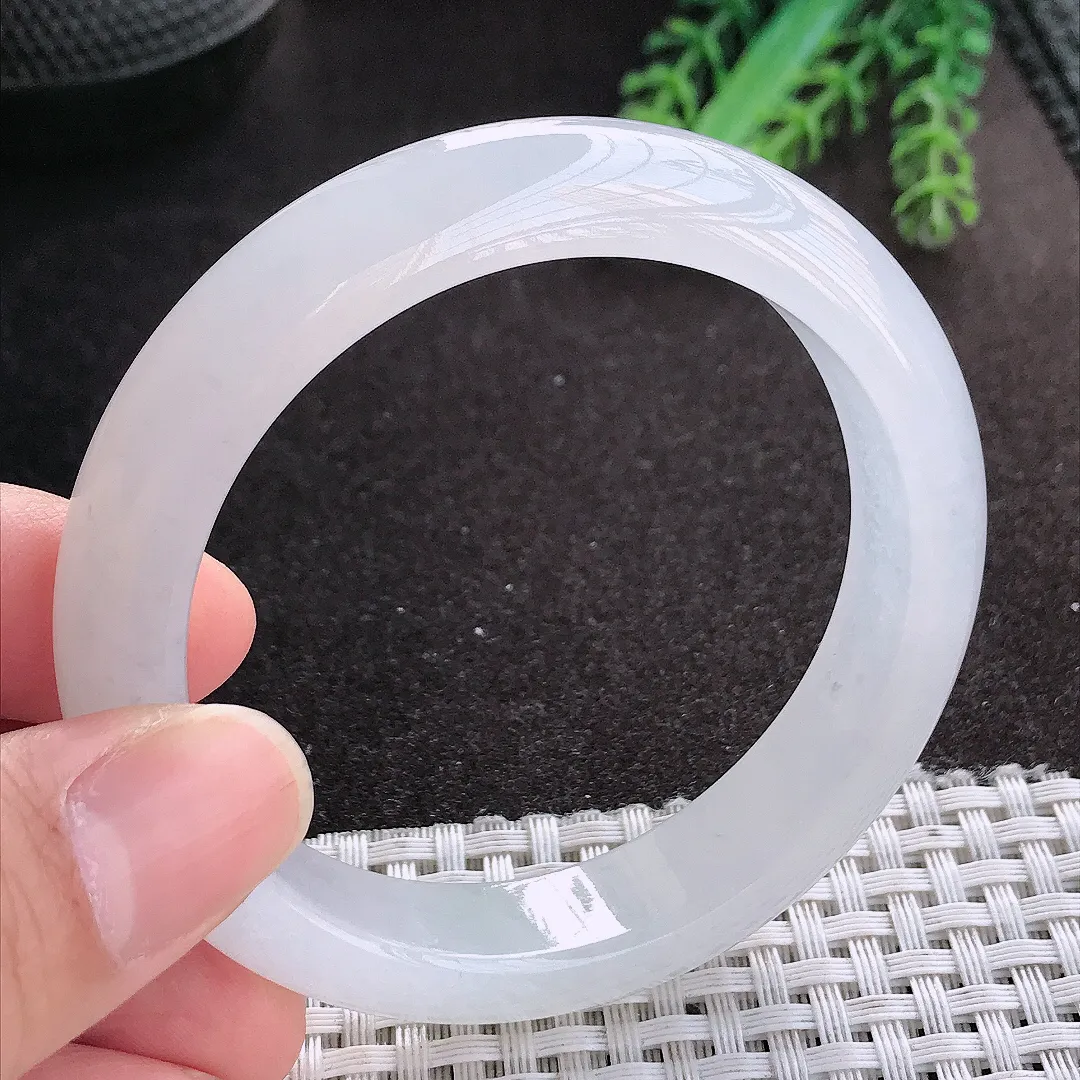 天然A货翡翠54.5/12.4/8.5老坑冰透起胶白冰手镯月光白宽边玉镯