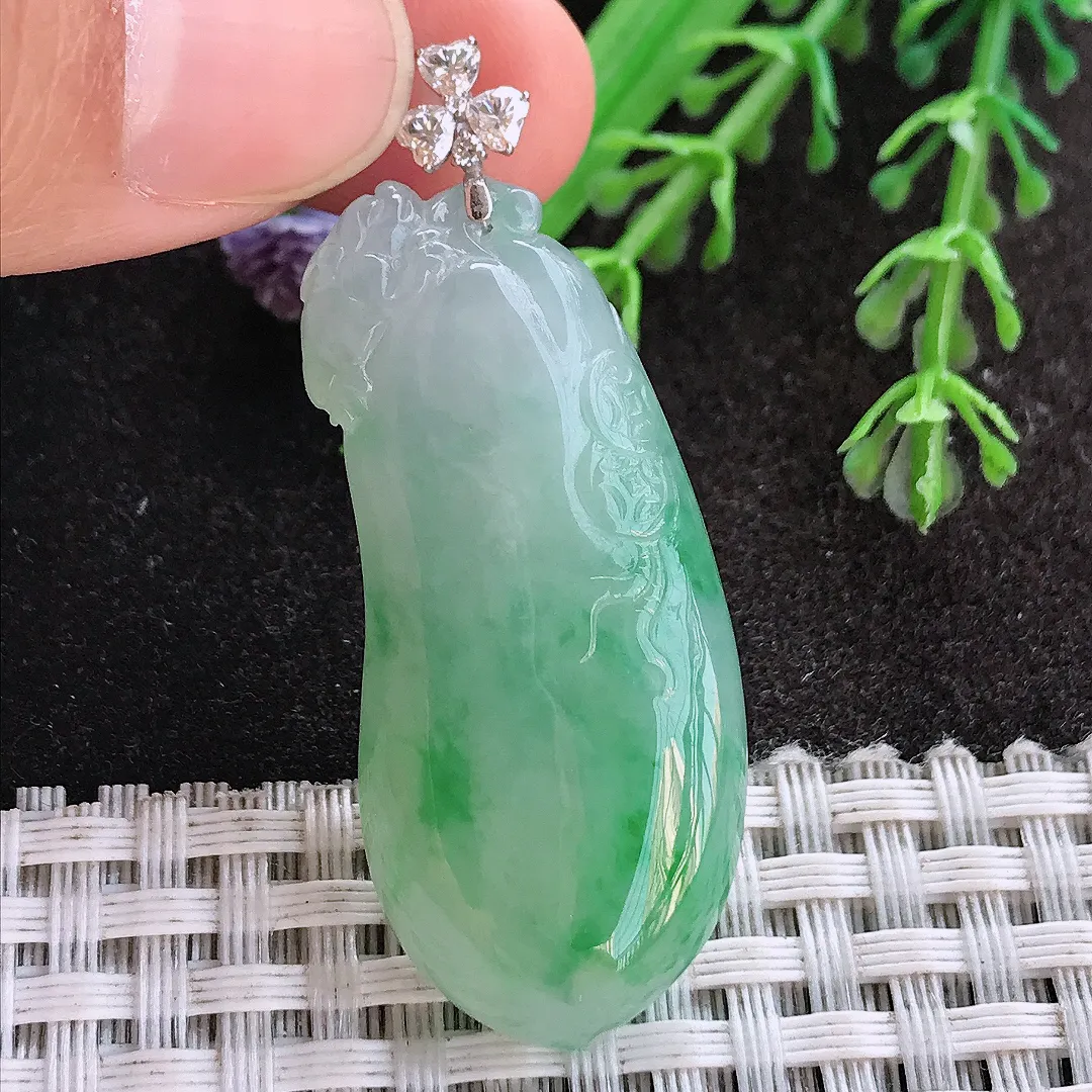 天然A货翡翠43/19/7.6老坑18k金镶嵌冰胶果冻飘阳绿福瓜吊坠翡翠挂件