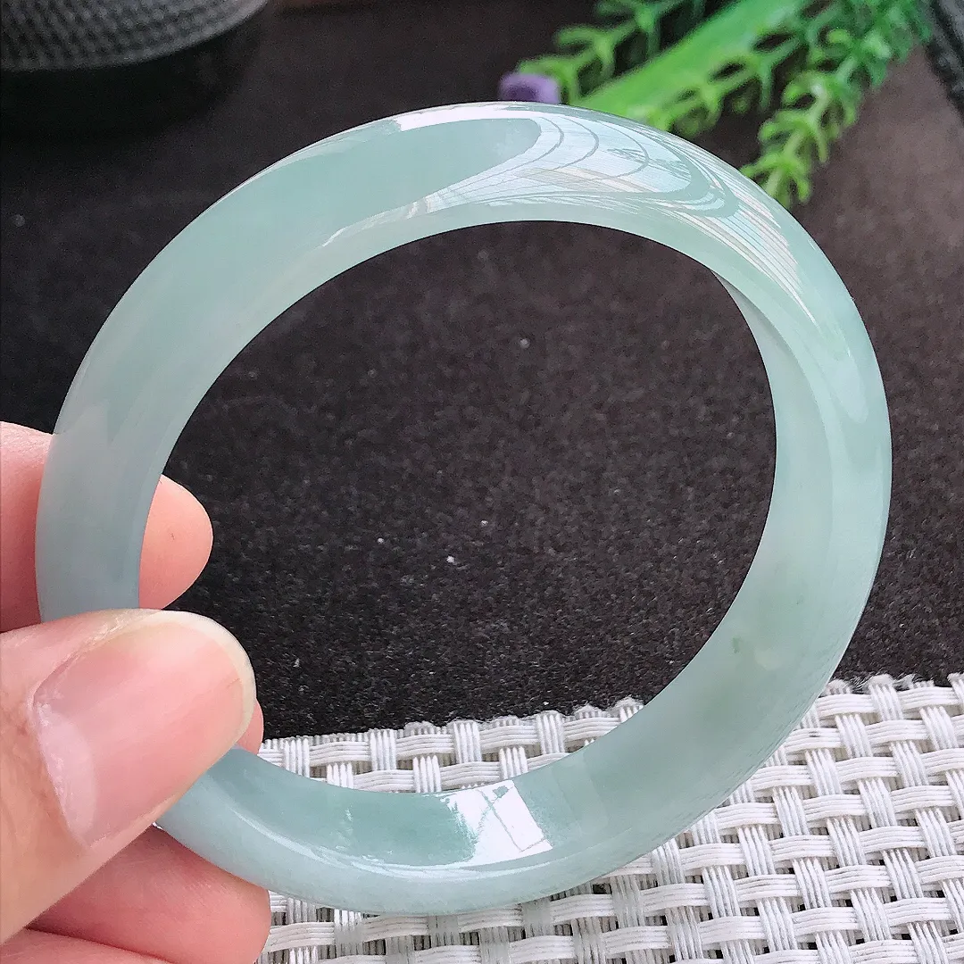 天然A货翡翠57/13/7.5老坑冰胶水灵冰晴天空蓝手镯宽边玉镯