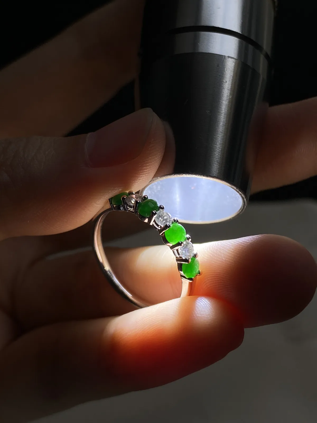 翡翠女戒，印记：Au750,伴钻石