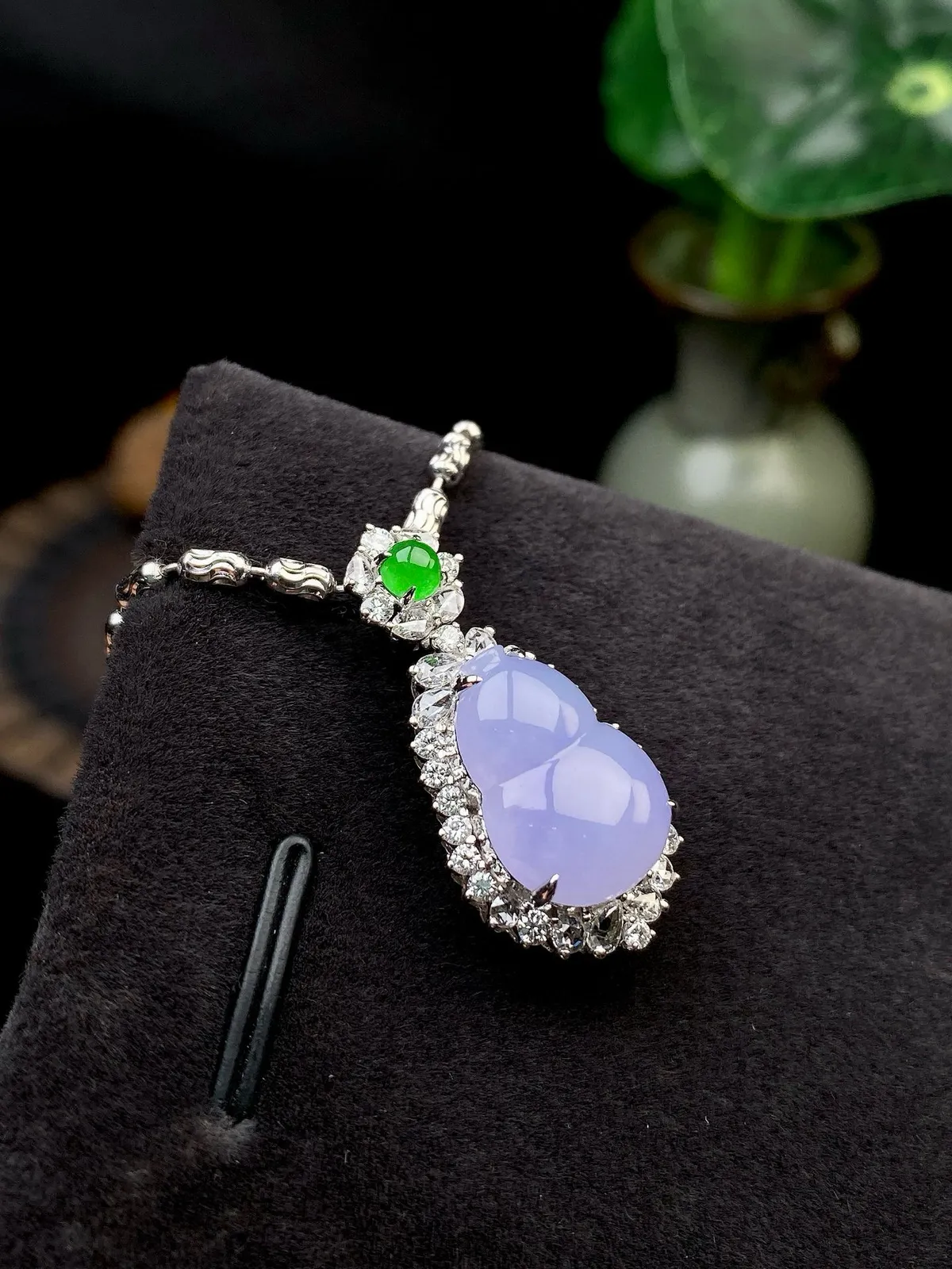 【冰种紫葫芦吊坠】质地细腻，冰透纯净，唯美漂亮，珍藏品质，18K金钻镶嵌，裸石尺寸14*10.2*3