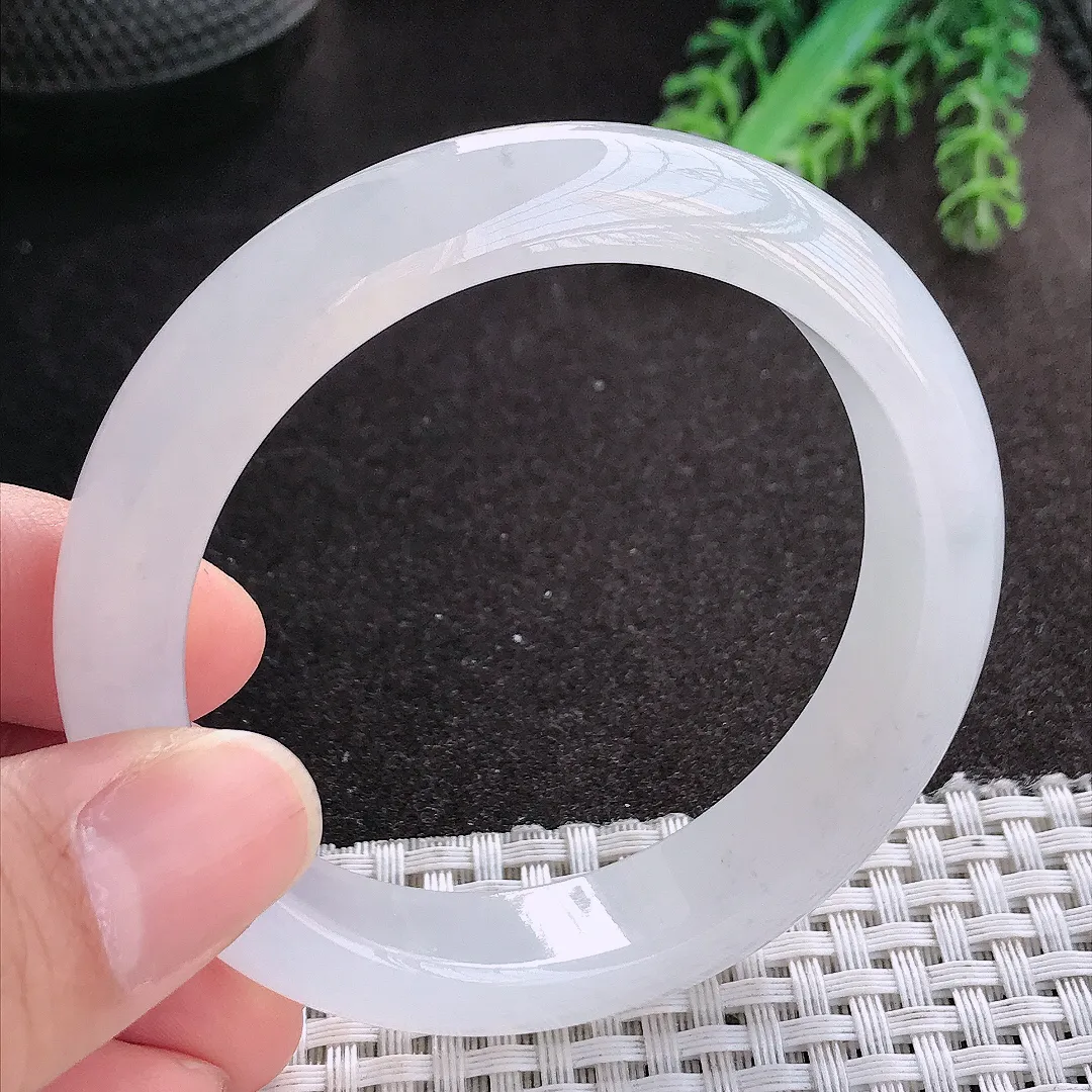 天然A货翡翠54.5/12.4/8.5老坑冰透起胶白冰手镯月光白宽边玉镯