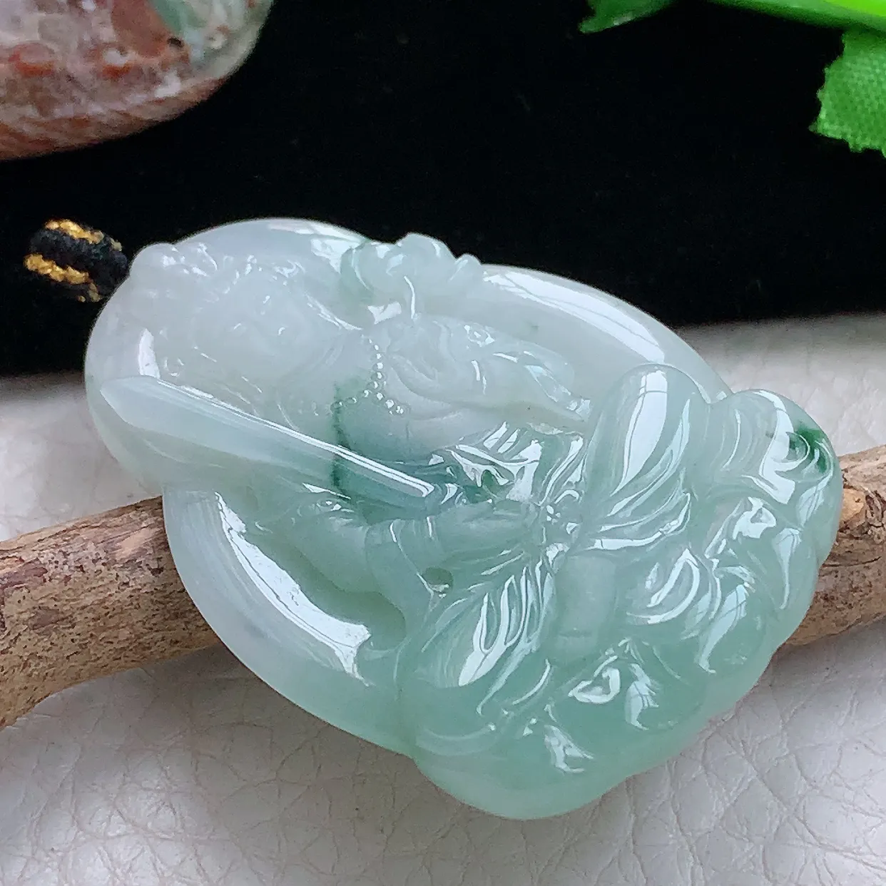 kh实拍49*35.3*6天然翡翠a货精雕飘花虚空藏玉吊坠生肖守护神玉坠