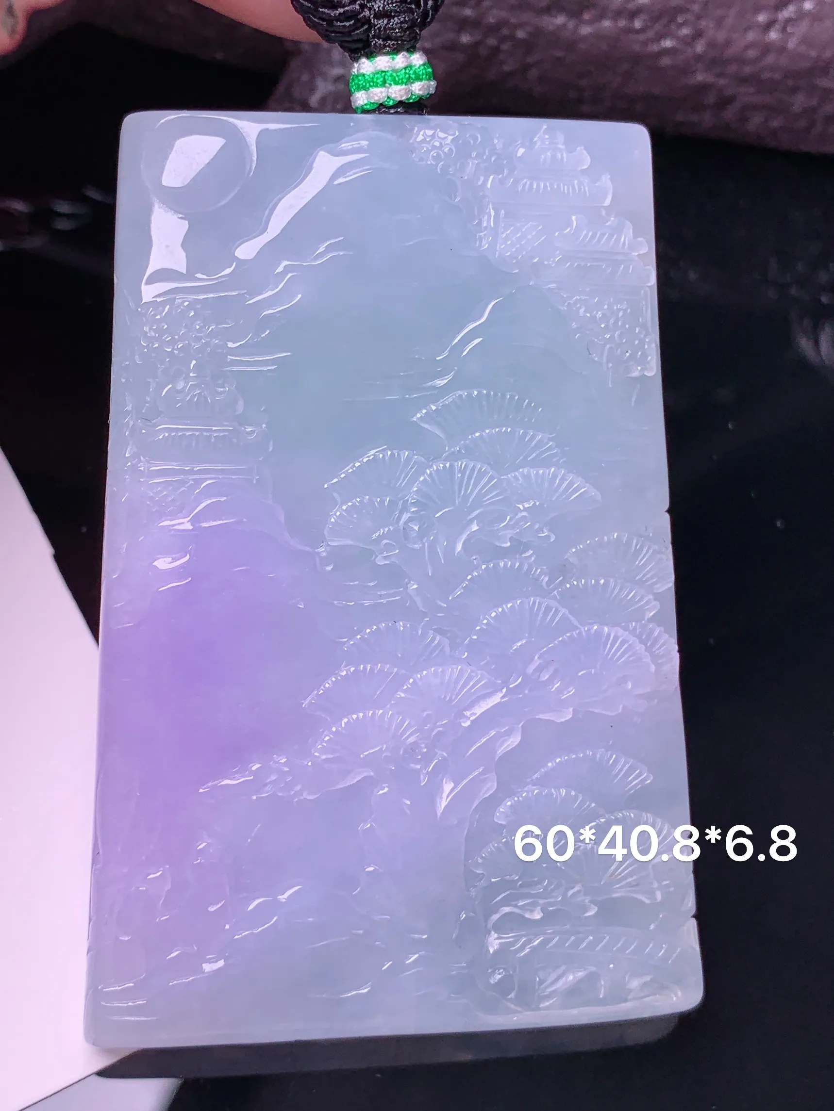 紫罗兰山水牌吊坠 玉质细腻 水润亮眼 色泽艳丽 整体尺寸60*40.8*6.8
