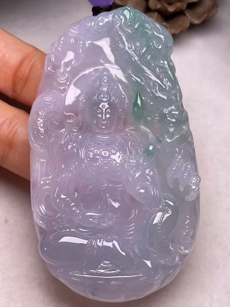 冰糯种飘绿【祥龙观音】吊坠，种水好，玉质细腻 ，卖相好.