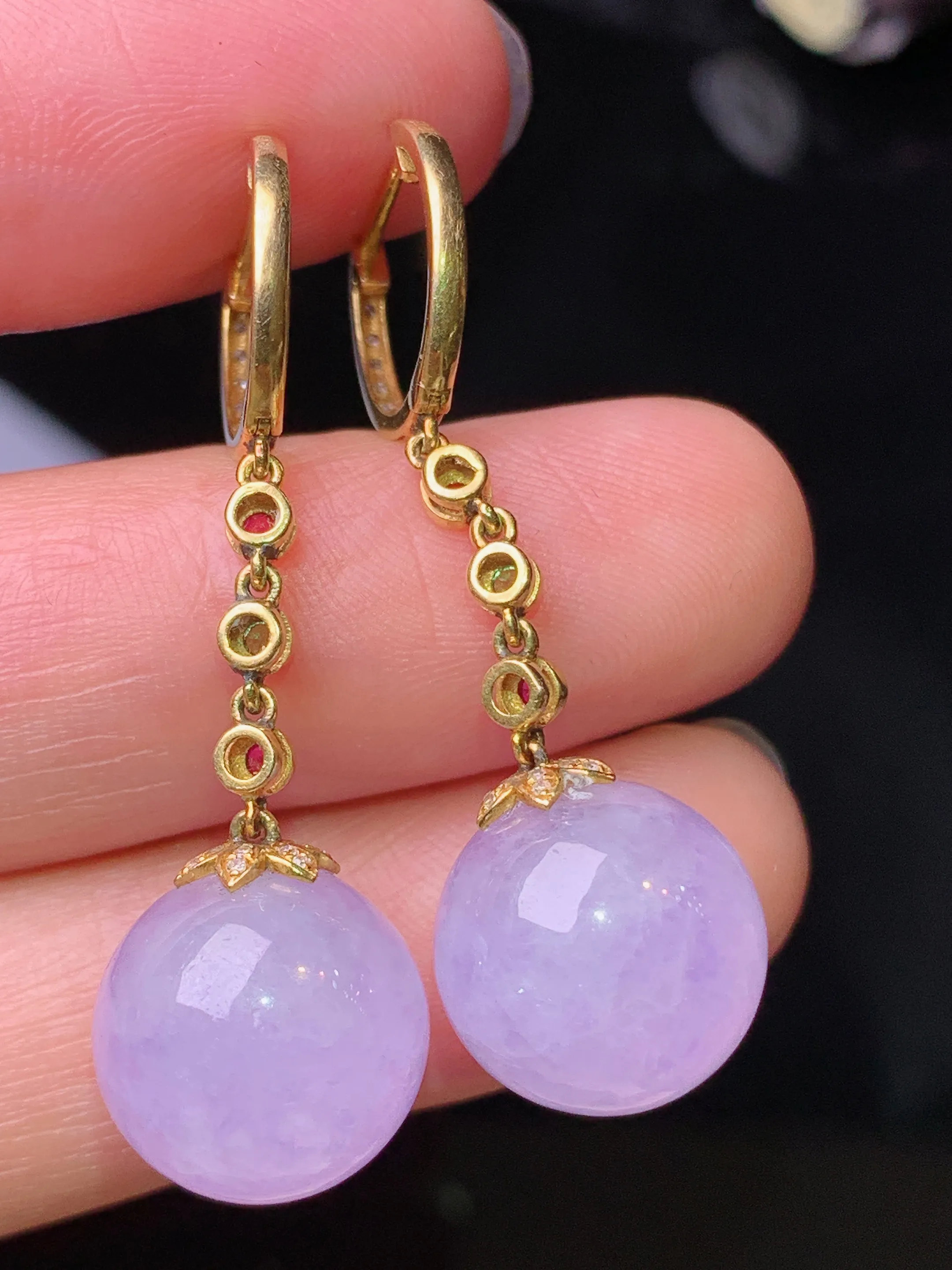 18k金钻镶嵌紫罗兰圆珠耳钉 玉质细腻 水润亮眼 色泽艳丽 整体尺寸39*12.2