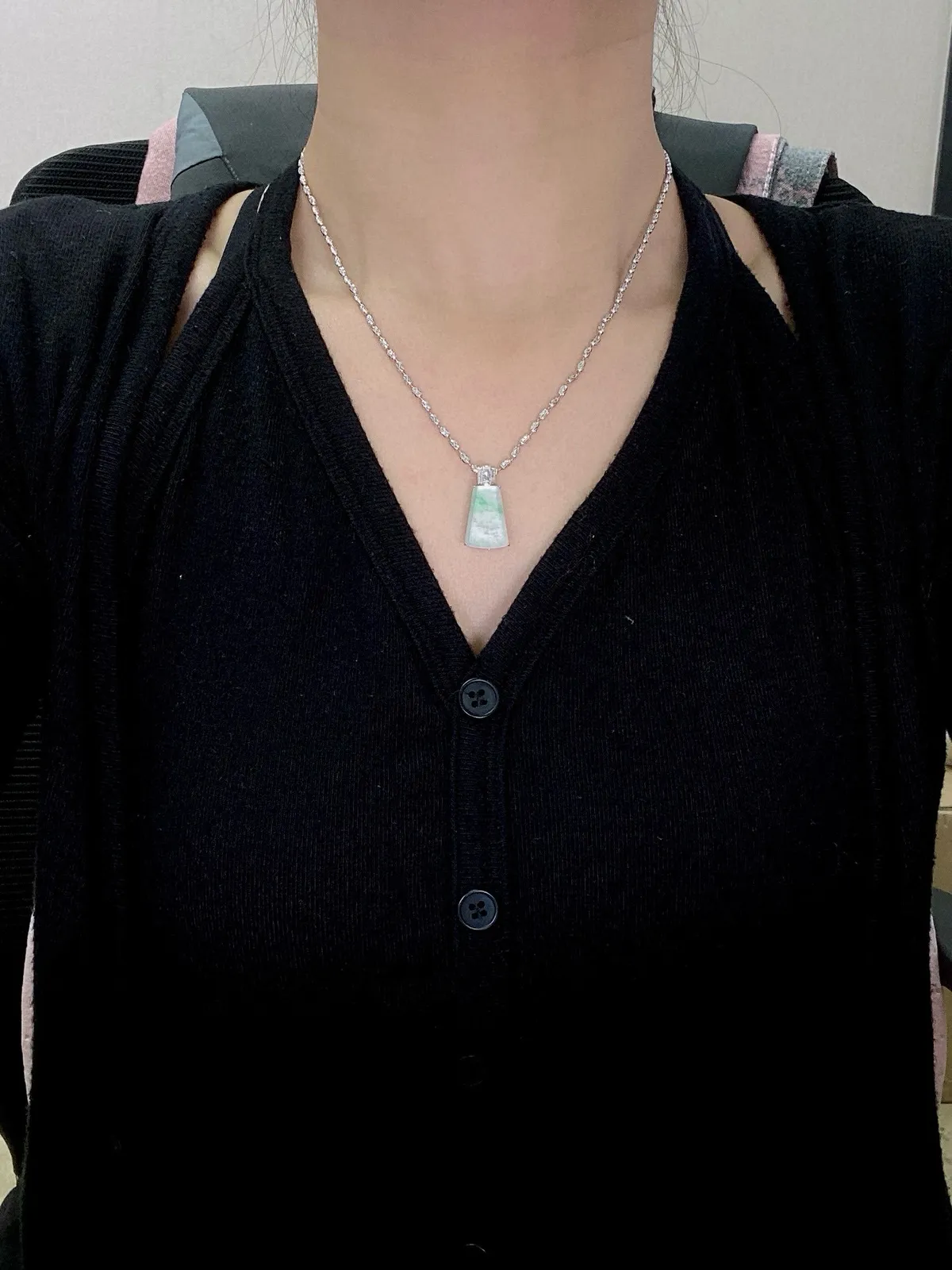 【冰种飘绿无事牌】老坑雪花棉，质地细腻，种水色俱全，冰透闪亮，18k金钻镶嵌，裸石尺寸17.2*12.1*2.7毫米