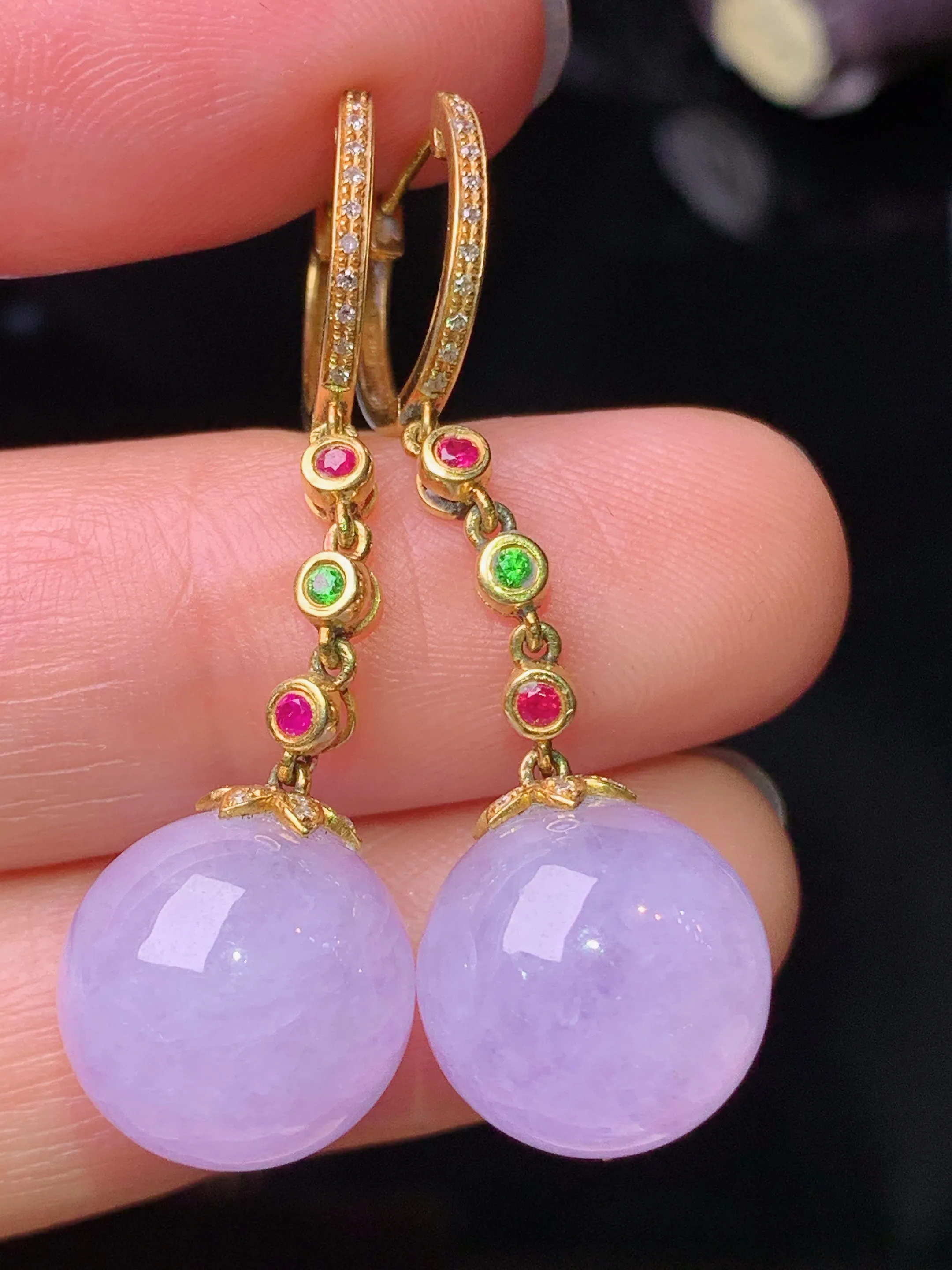 18k金钻镶嵌紫罗兰圆珠耳钉 玉质细腻 水润亮眼 色泽艳丽 整体尺寸39*12.2