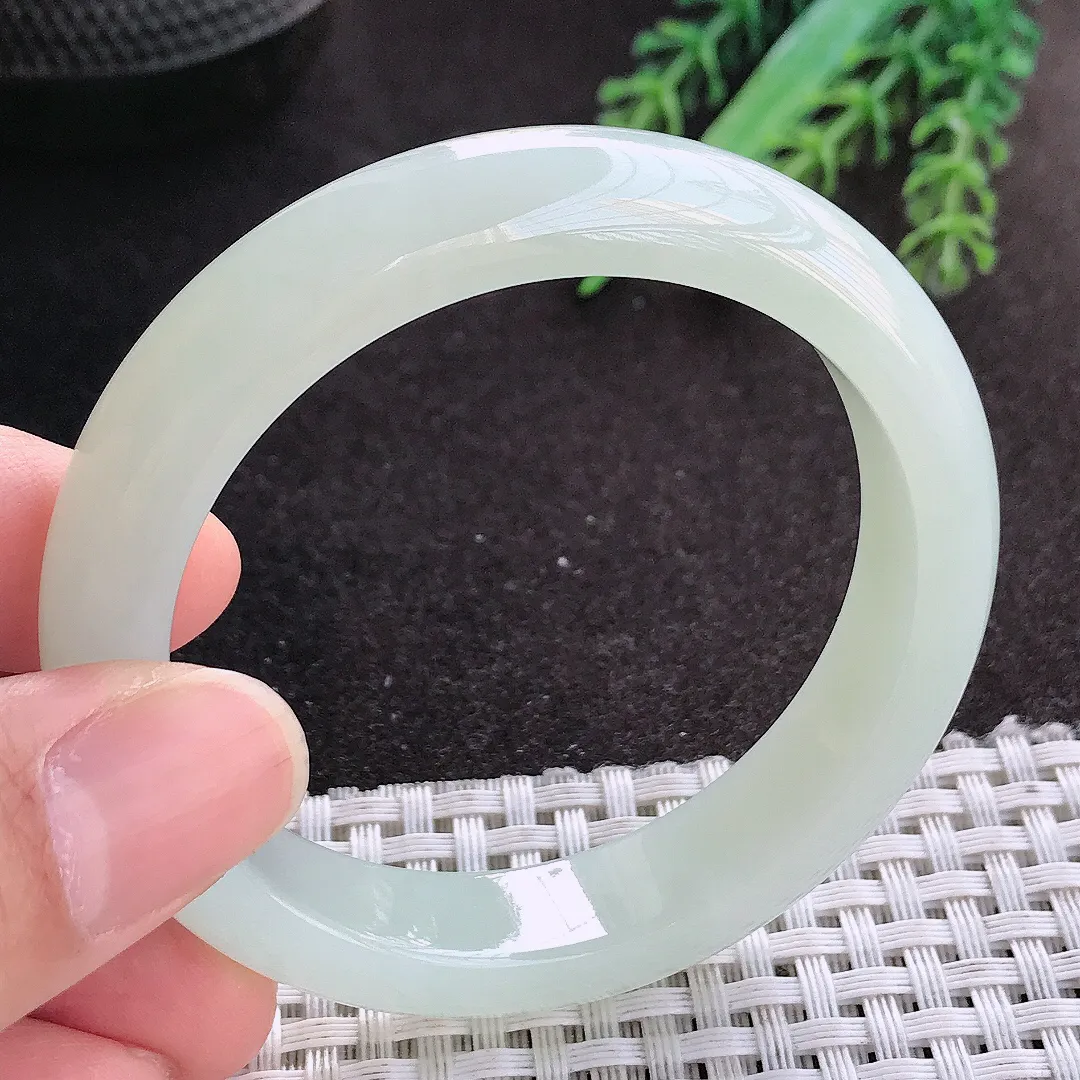 天然A货翡翠51/11.8/8老坑冰胶水灵冰晴绿手镯小圈口宽边玉镯