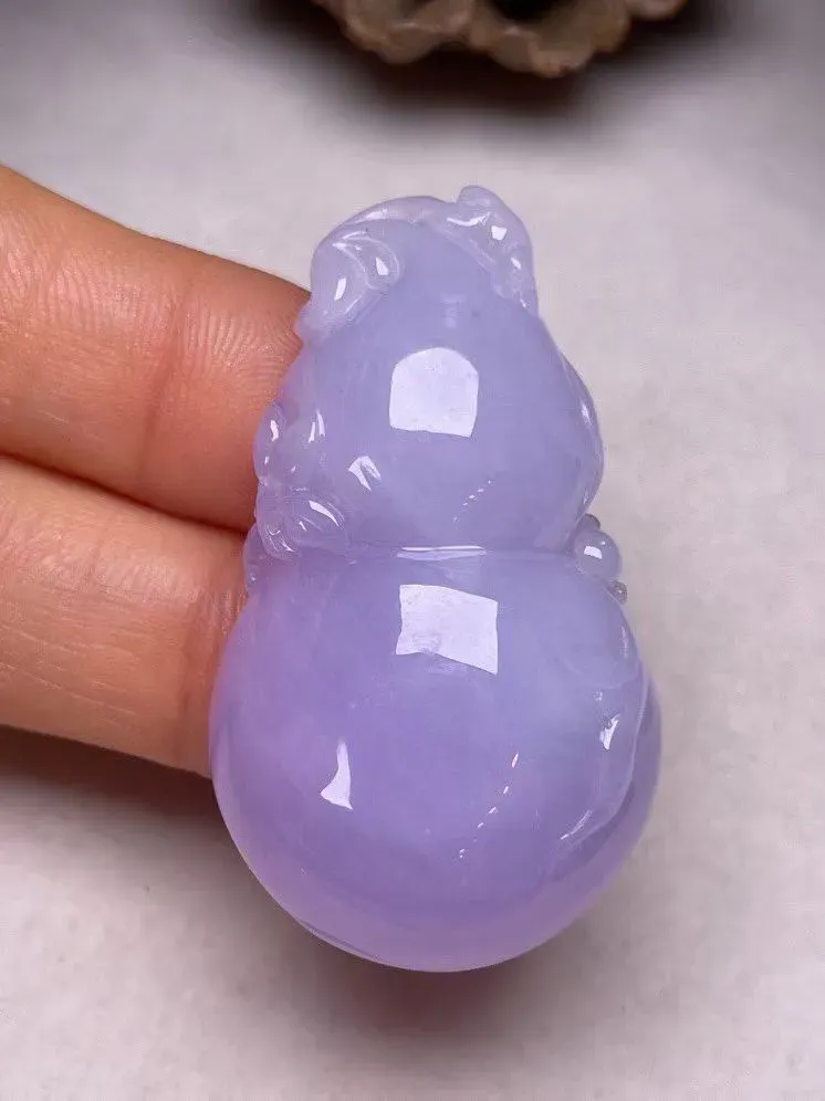 冰糯种紫罗兰【葫芦】吊坠，种水好，玉质细腻 ，卖相好