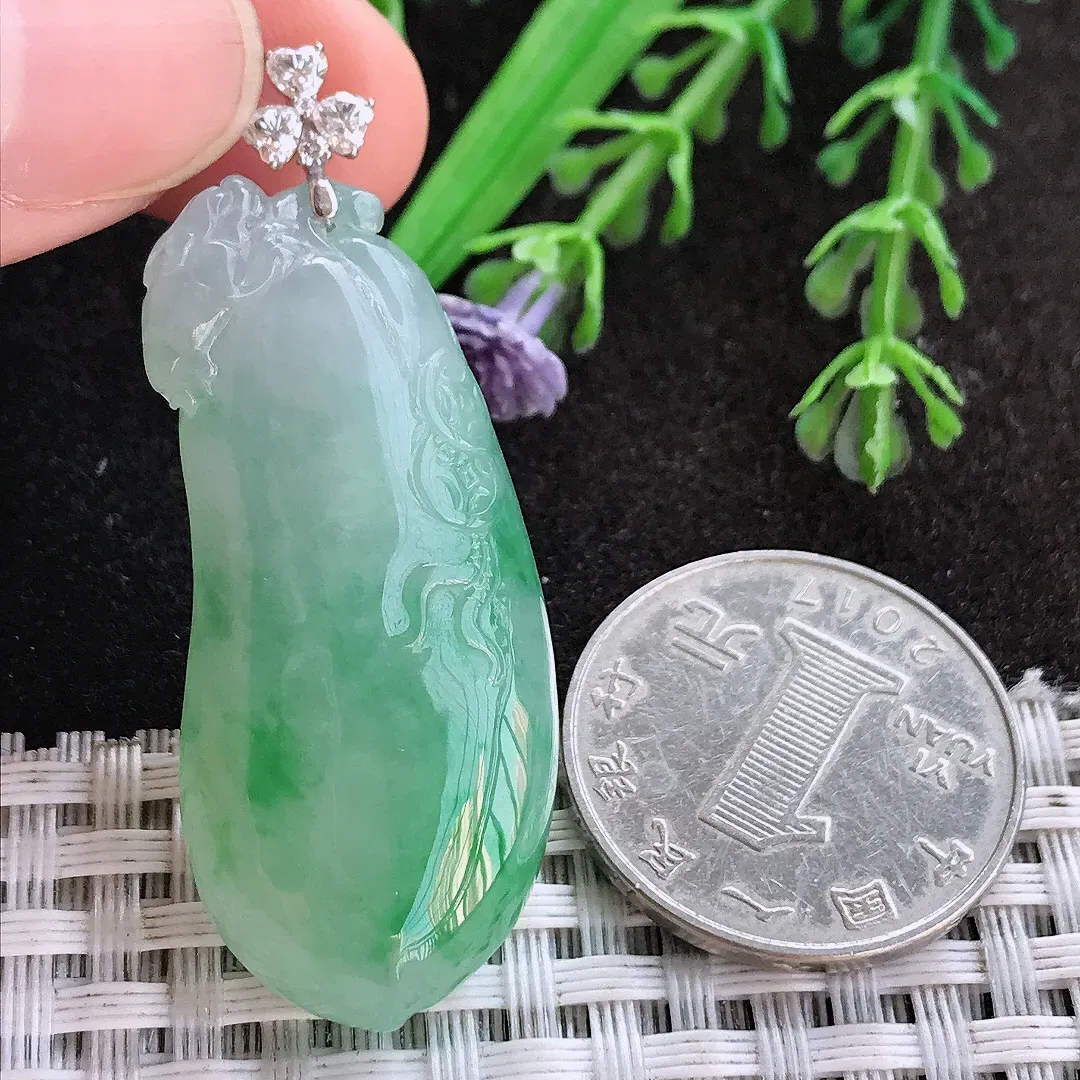天然A货翡翠43/19/7.6老坑18k金镶嵌冰胶果冻飘阳绿福瓜吊坠翡翠挂件