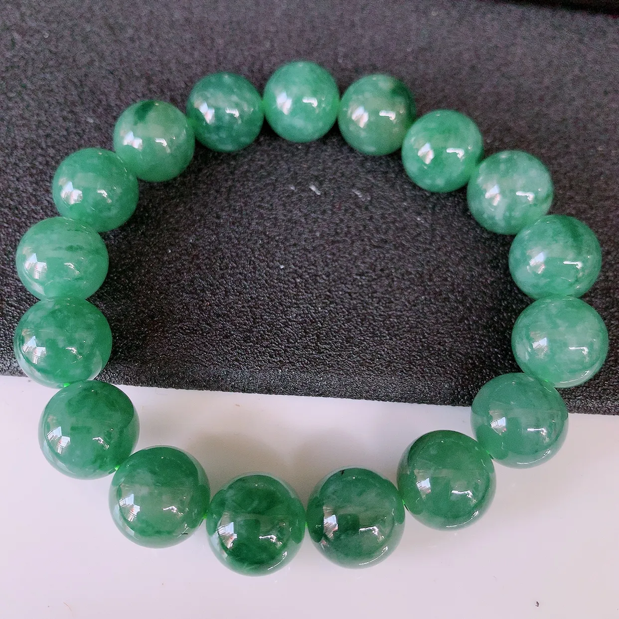 自然光实拍，冰飘花翡翠手串手链，种老水足，冰清玉润  颜色漂亮  #001.1取一尺寸11.8