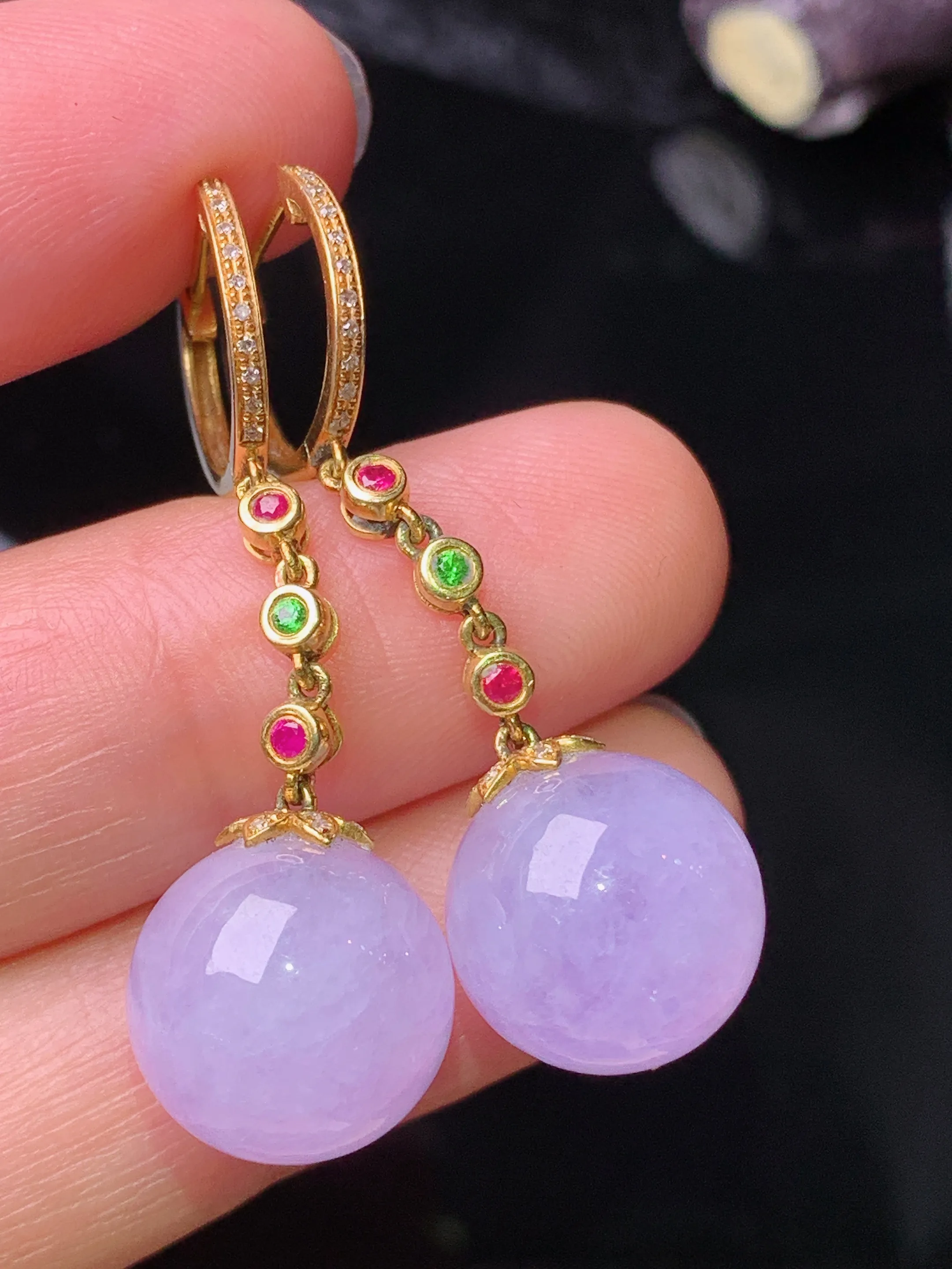 18k金钻镶嵌紫罗兰圆珠耳钉 玉质细腻 水润亮眼 色泽艳丽 整体尺寸39*12.2