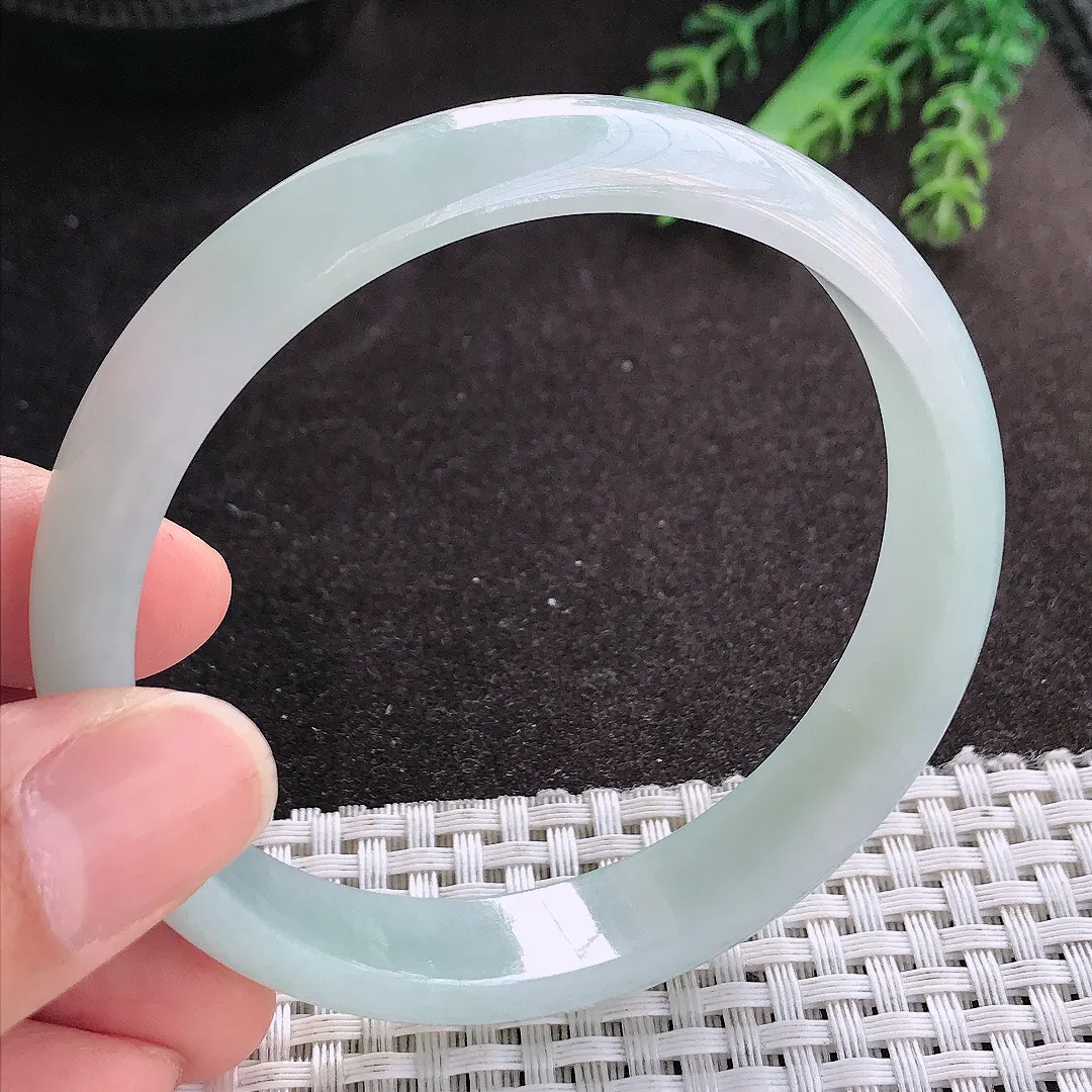 天然A货翡翠61/12.4/6.3老坑冰润水灵大圈口手镯宽边玉镯