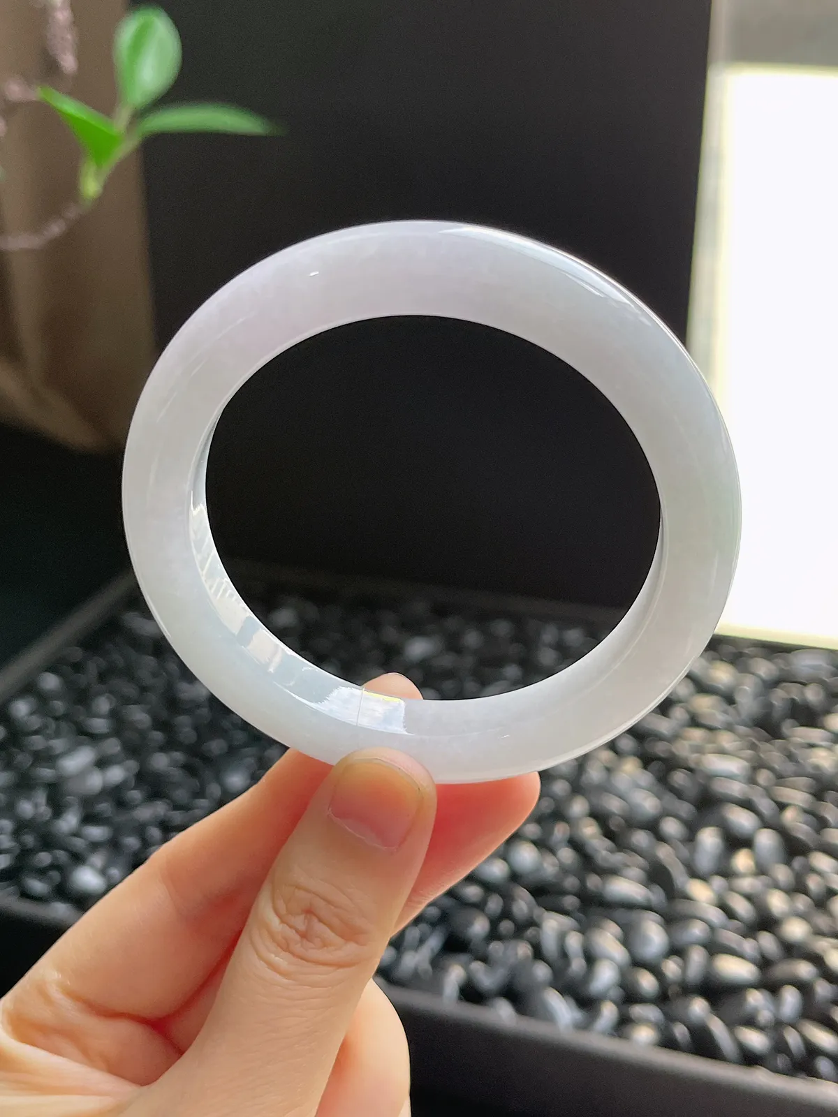 正圈56.4圈口，翡翠冰糯种白色手镯