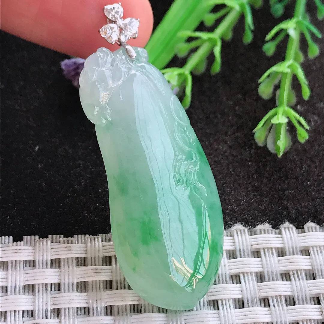 天然A货翡翠43/19/7.6老坑18k金镶嵌冰胶果冻飘阳绿福瓜吊坠翡翠挂件