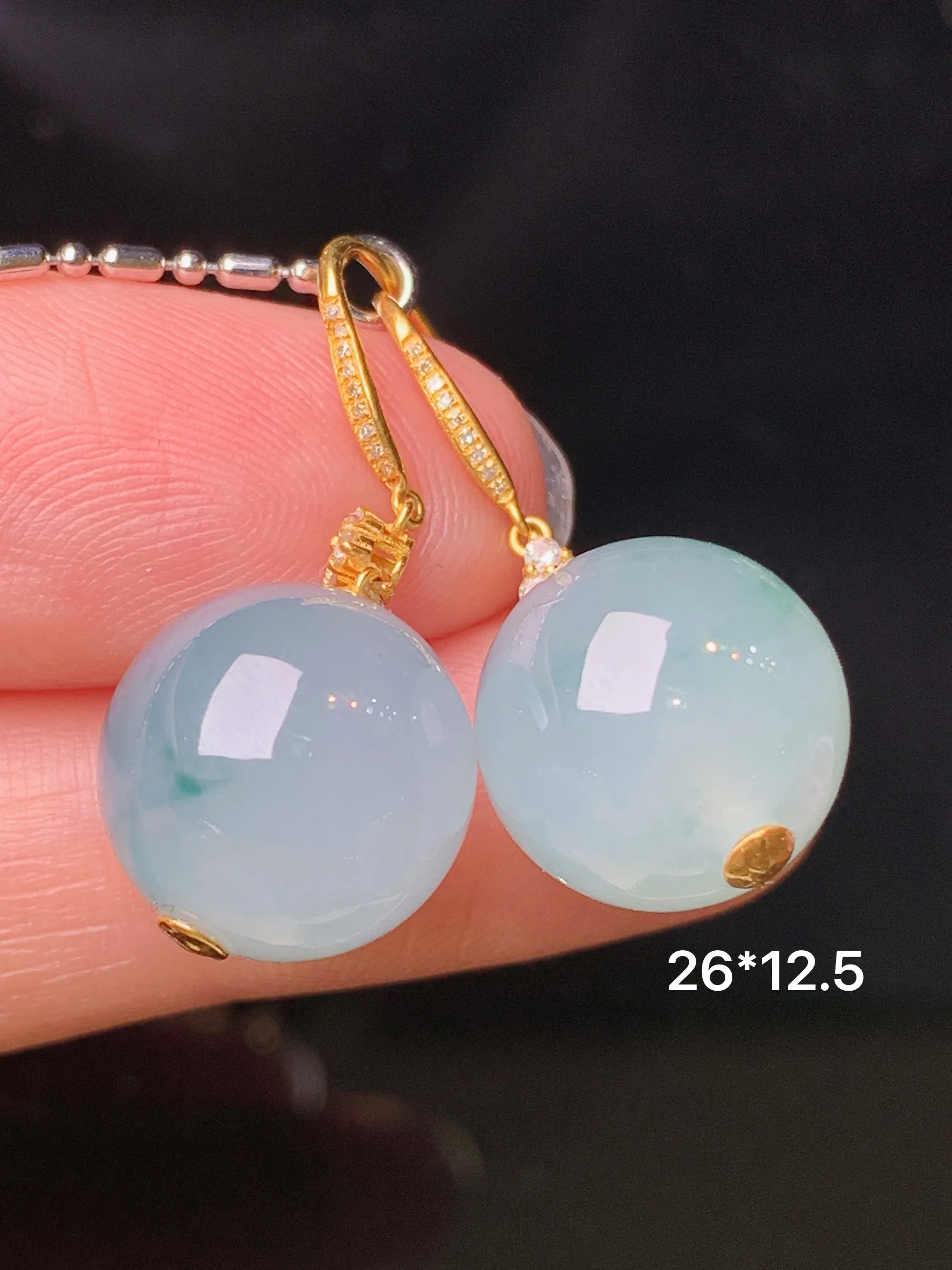 18k金钻镶嵌冰种圆珠耳坠 玉质细腻 水润亮眼 色泽艳丽 整体尺寸26*12.5