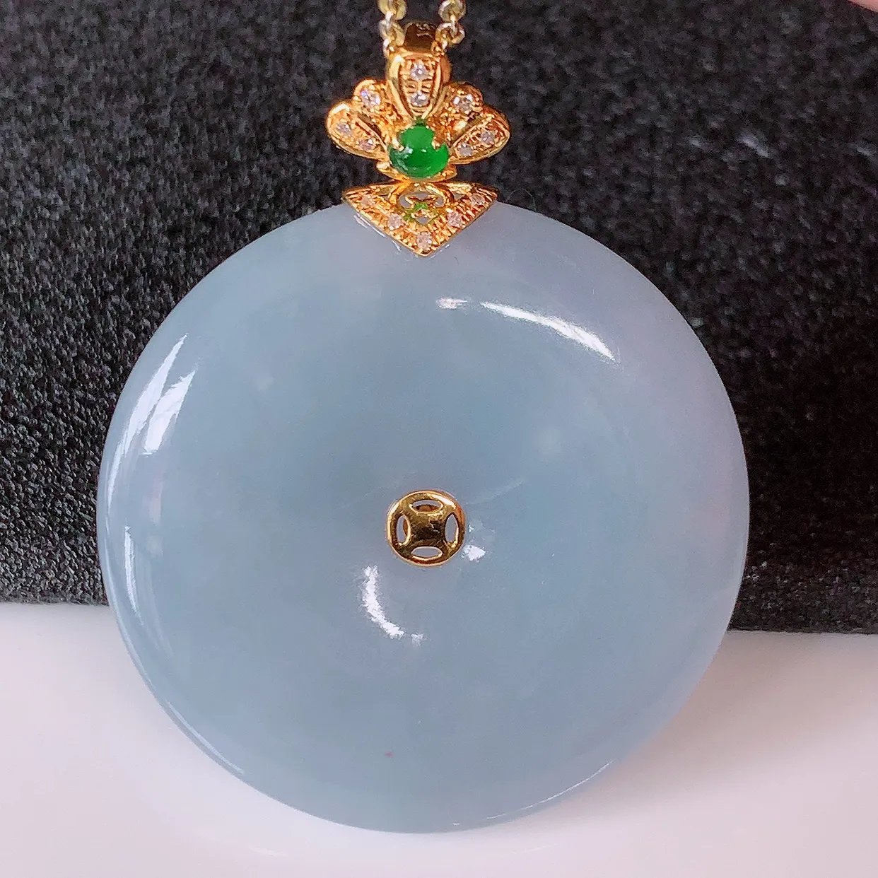 自然光实拍，18K金镶嵌水润紫罗兰翡翠平安扣吊坠，玉扣，冰润光泽，寓意平平安安，平安扣佩戴时尚漂亮！#00.9整体39.5*31.5*6.5裸石31.5*31.5