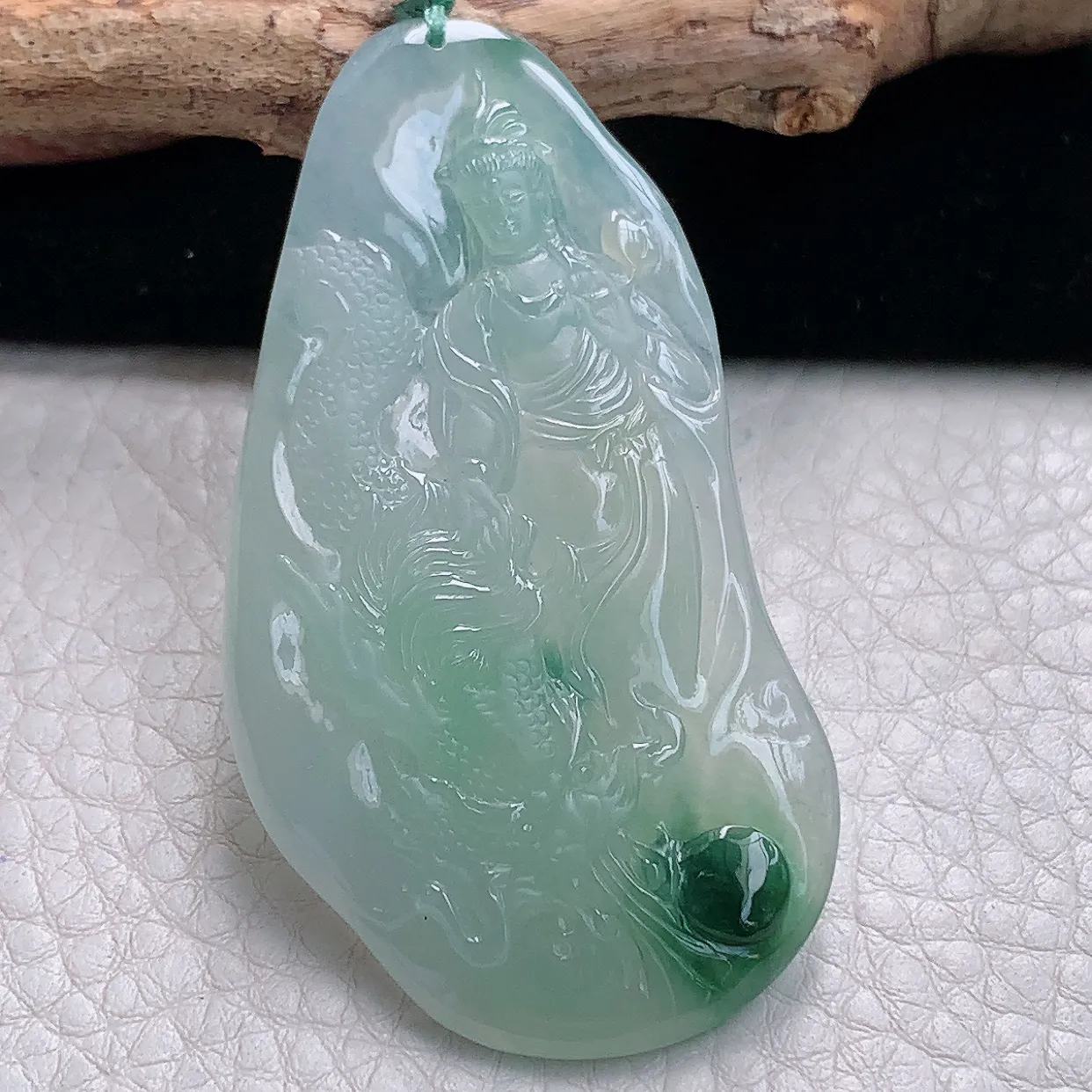 yn实拍62.6*32.5*4.8缅甸天然翡翠御龙观音吊坠冰透精雕玉观音玉坠