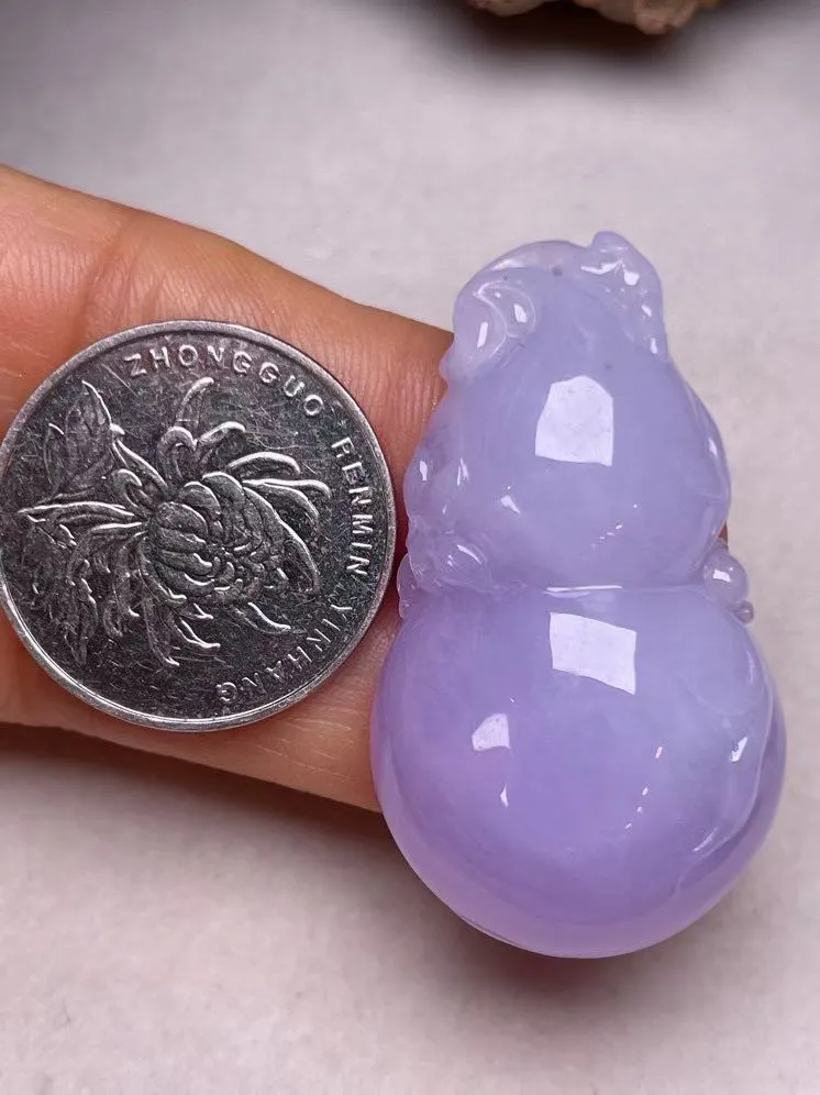 冰糯种紫罗兰【葫芦】吊坠，种水好，玉质细腻 ，卖相好