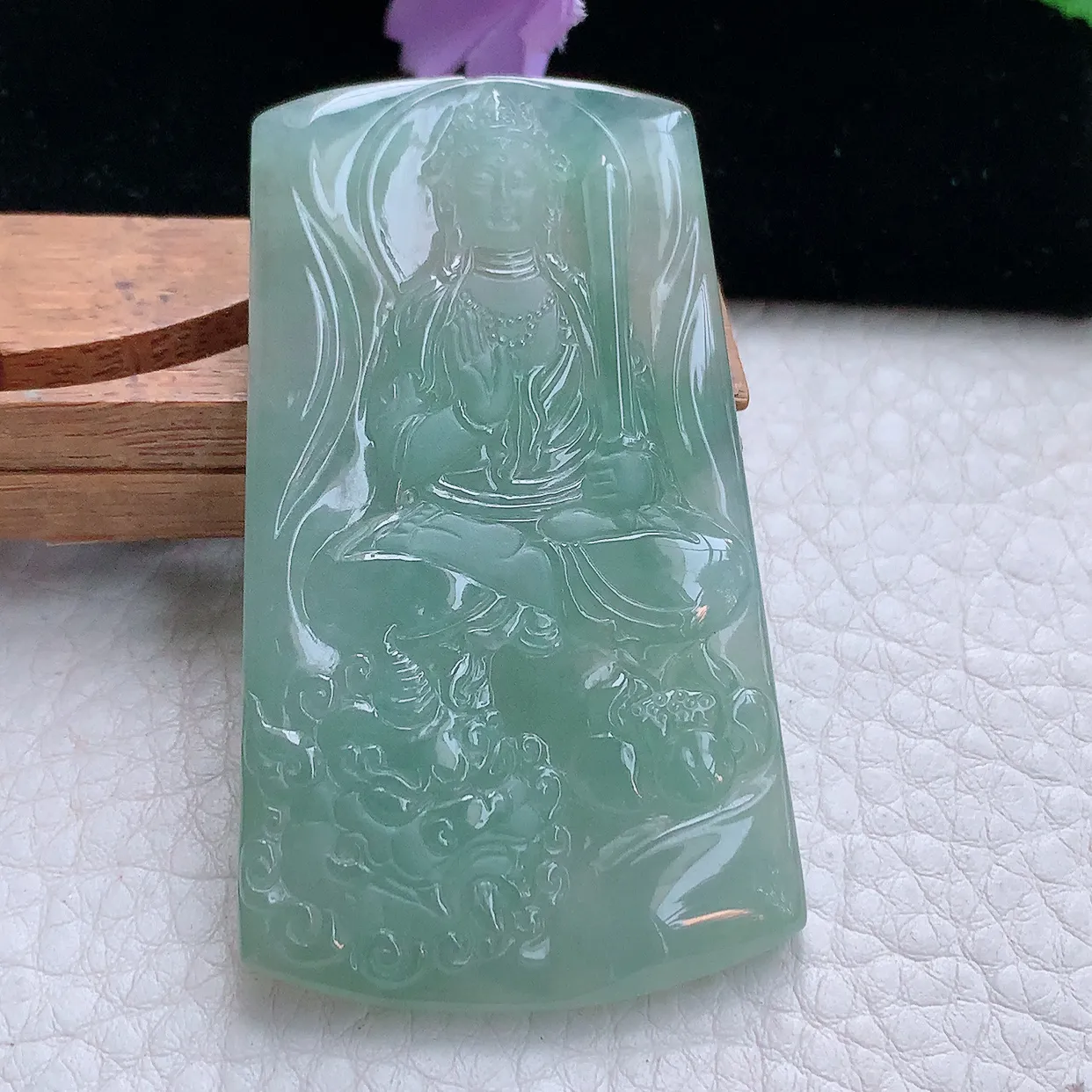 ktj实拍62.5*36.5*5.5天然翡翠a货精雕冰晴文殊菩萨 生肖守护神玉吊坠