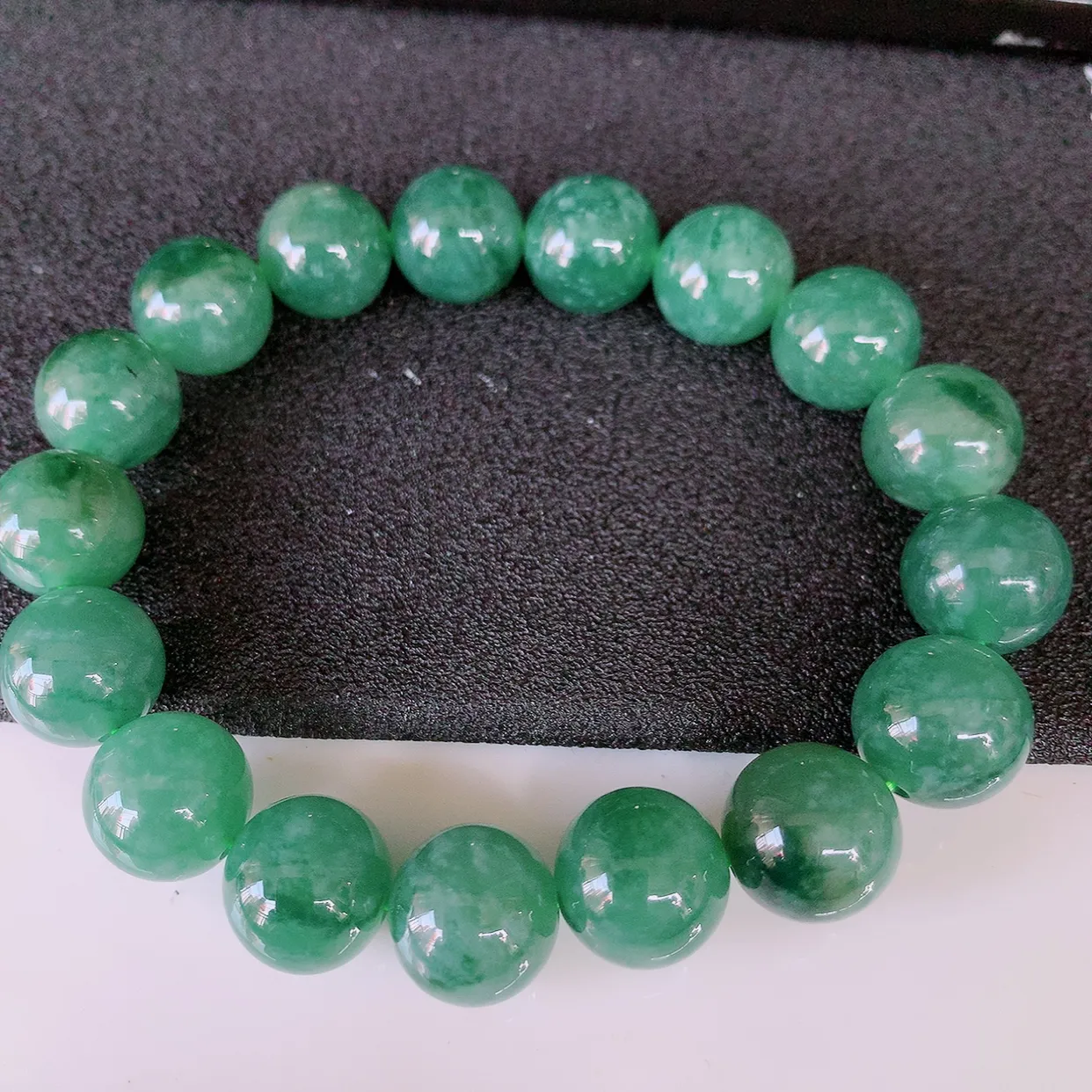 自然光实拍，冰飘花翡翠手串手链，种老水足，冰清玉润  颜色漂亮  #001.1取一尺寸11.8