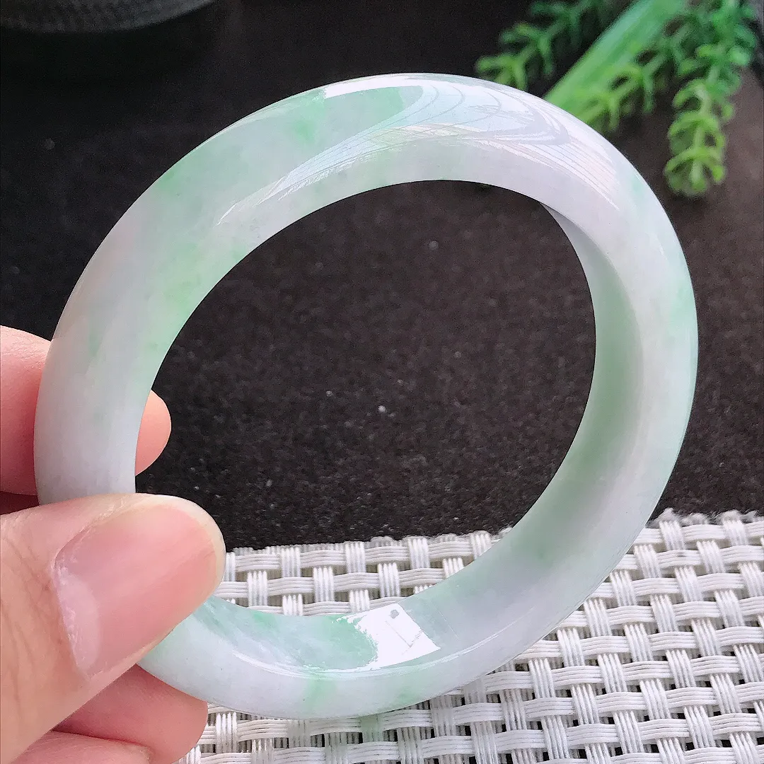 天然A货翡翠55.5/12.6/9老坑秀气温润飘花手镯宽边玉镯