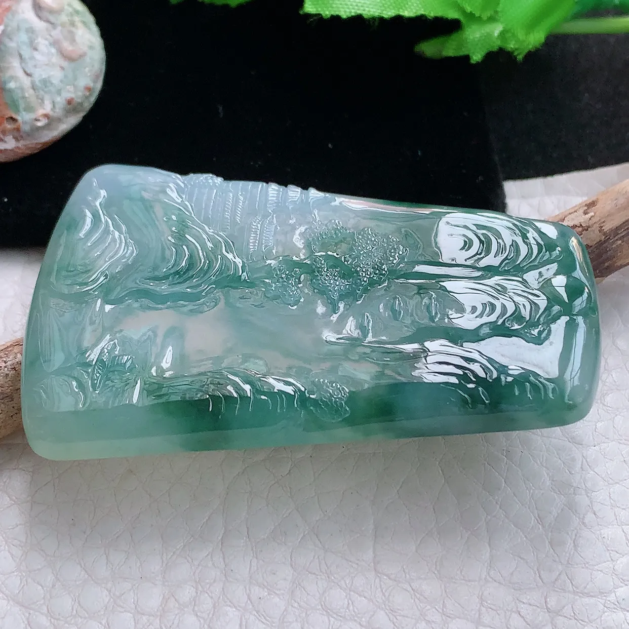 ktj实拍64*40.5*5.5天然翡翠a货精雕冰飘蓝花山水 大好河山玉吊坠