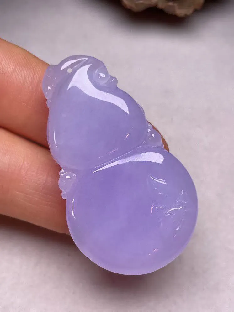 冰糯种紫罗兰【葫芦】吊坠，种水好，玉质细腻 ，卖相好