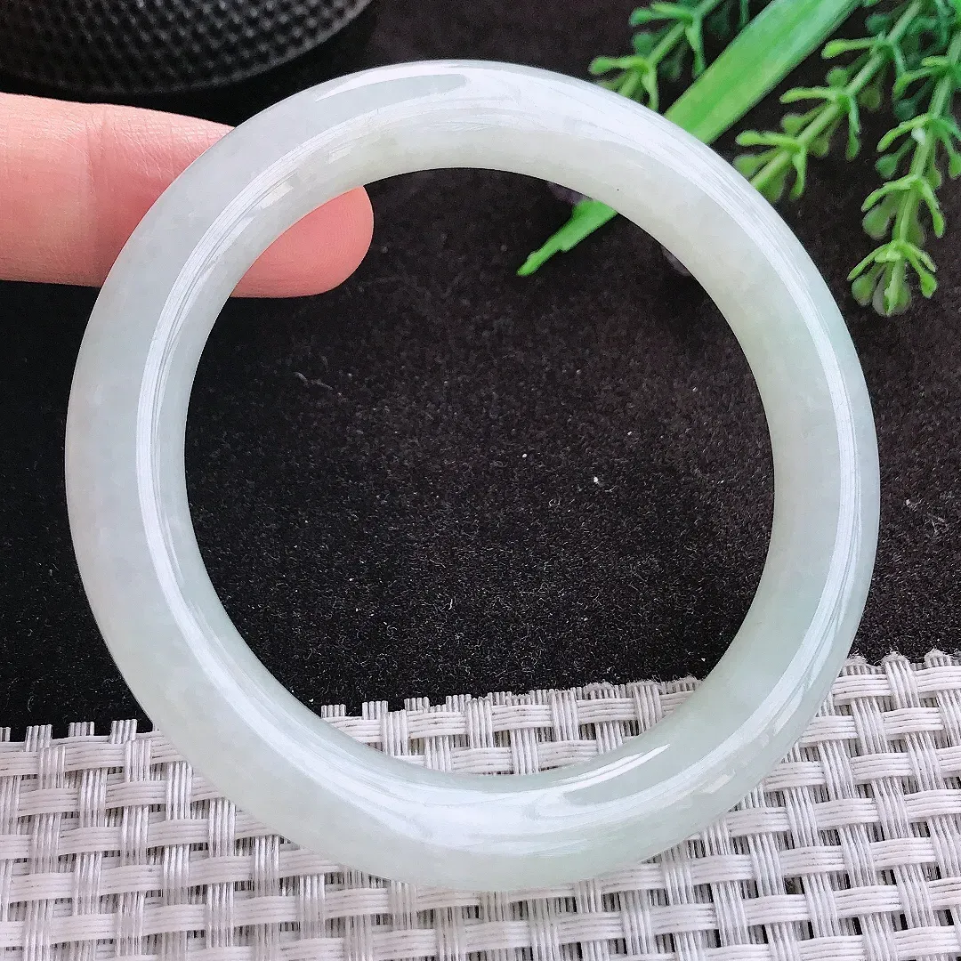 天然A货翡翠56.5/9.5/9.7老坑秀气冰润冰晴底圆条手镯玉镯