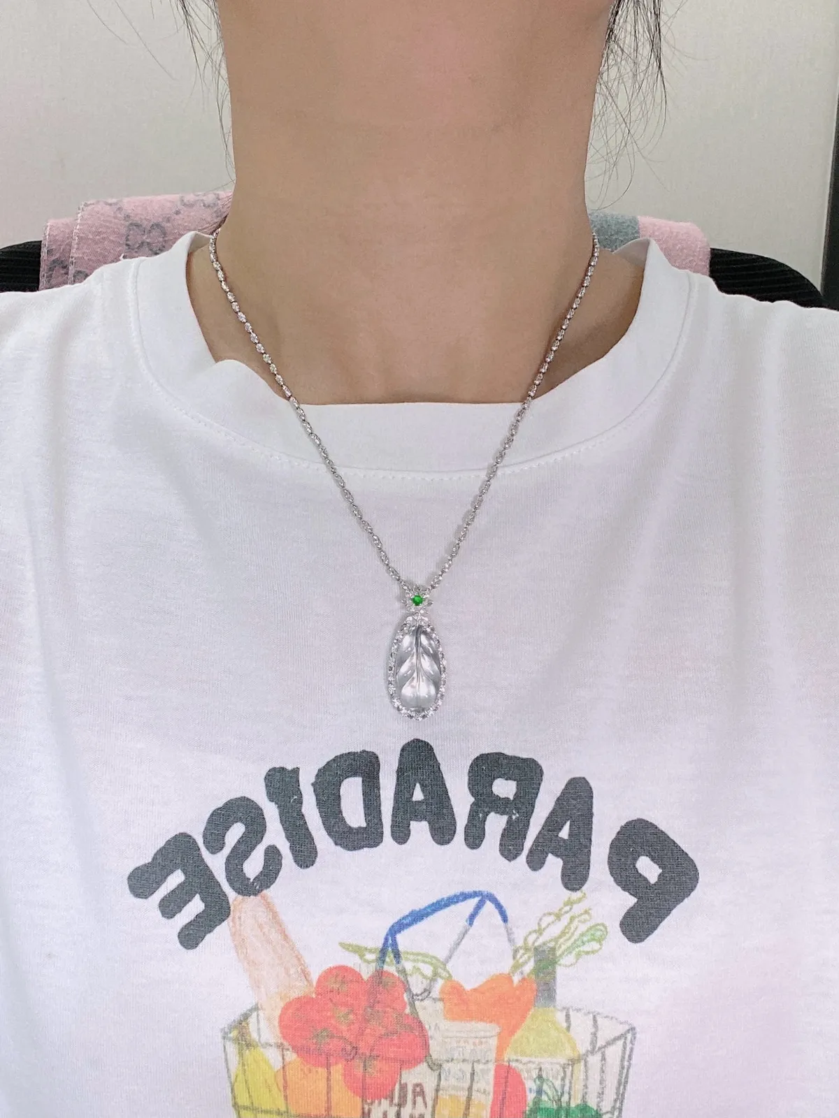 【冰种叶子】金枝玉叶，质地细腻，冰润透亮，光泽出众，18k金钻镶嵌，裸石尺寸22*11.6*4.4毫米