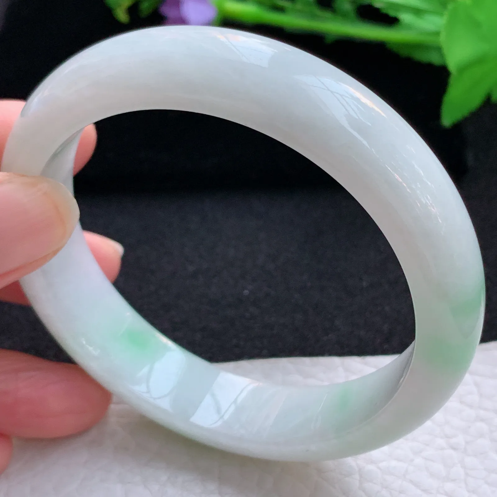 nr大圈口61*14.8*8.2平安镯 翡翠a货玉手镯飘绿宽边珠宝玉手环