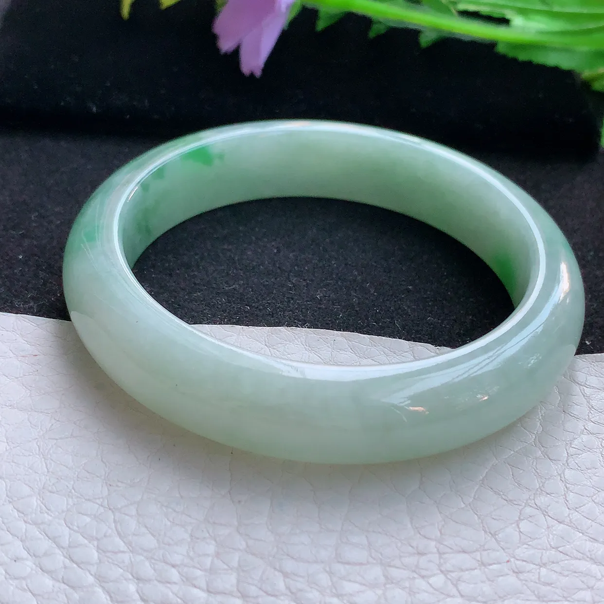 xx自然光58*13.2*8.2平安镯 翡翠a货玉手镯飘绿花宽边珠宝玉手环