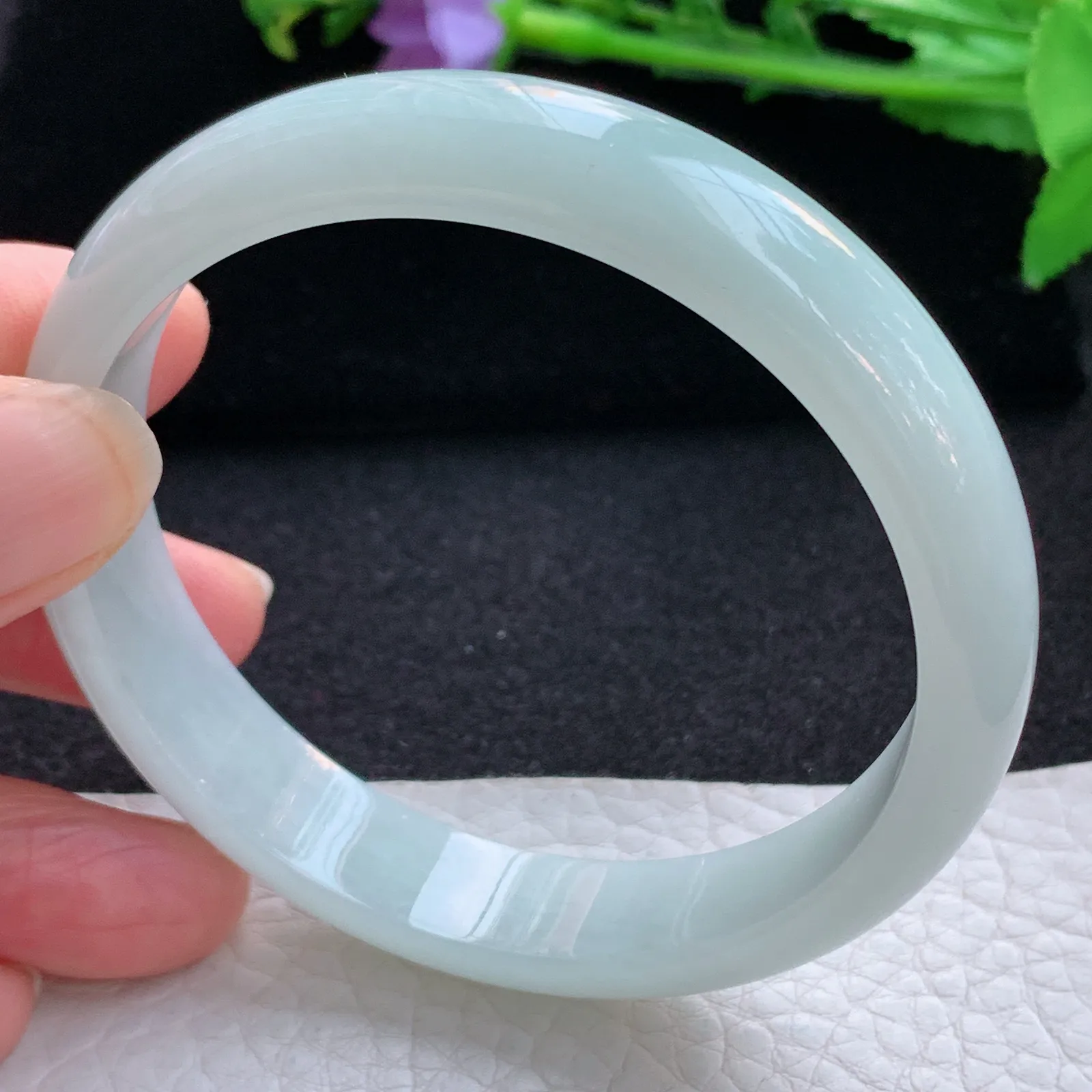 nr自然光59.5*12:6*6.7平安镯 翡翠a货玉手镯浅绿宽边珠宝玉手环