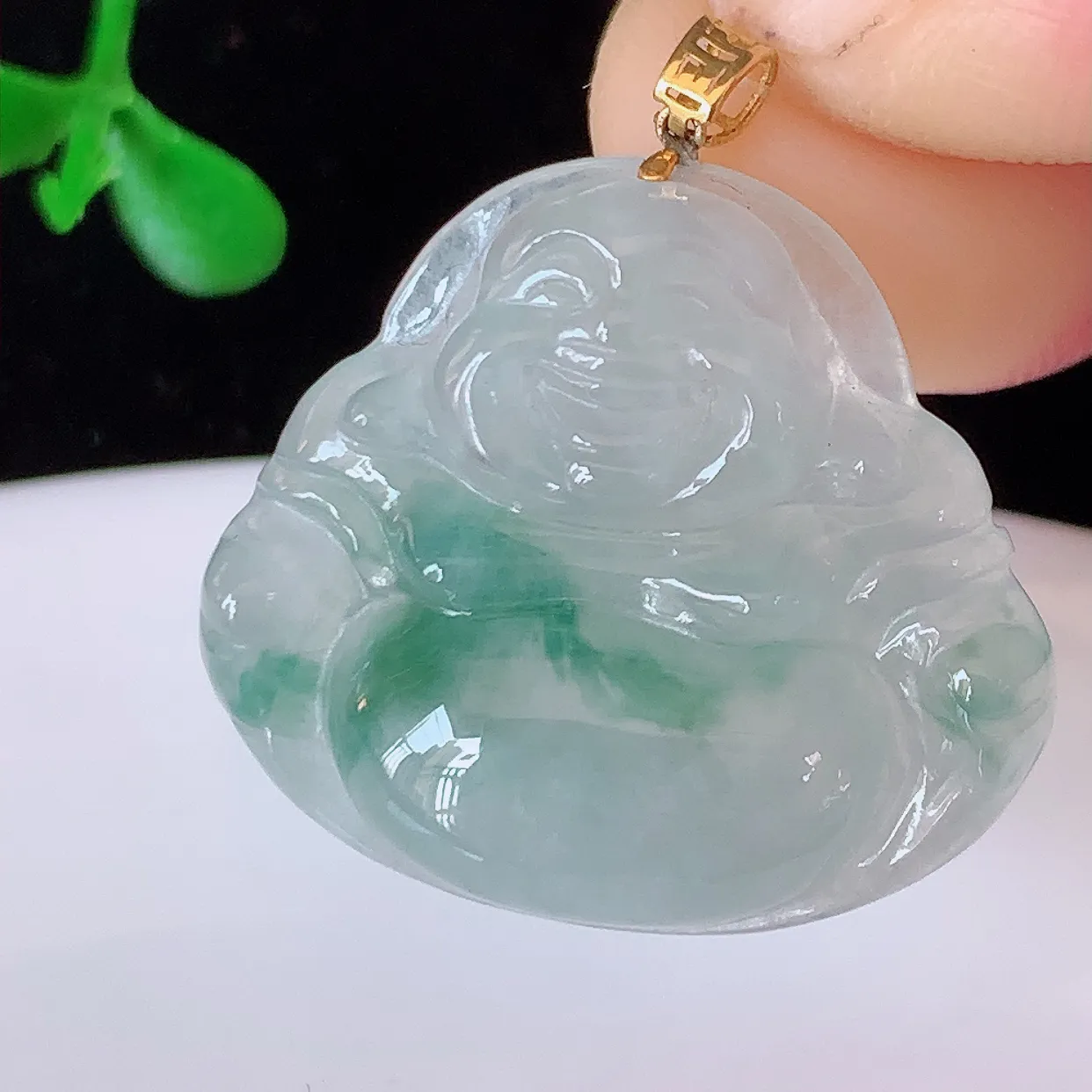 18K金镶嵌冰种飘花翡翠佛公吊坠，种老水足，雕工精湛 ，寓意美好，佩戴时尚出众！#49.7